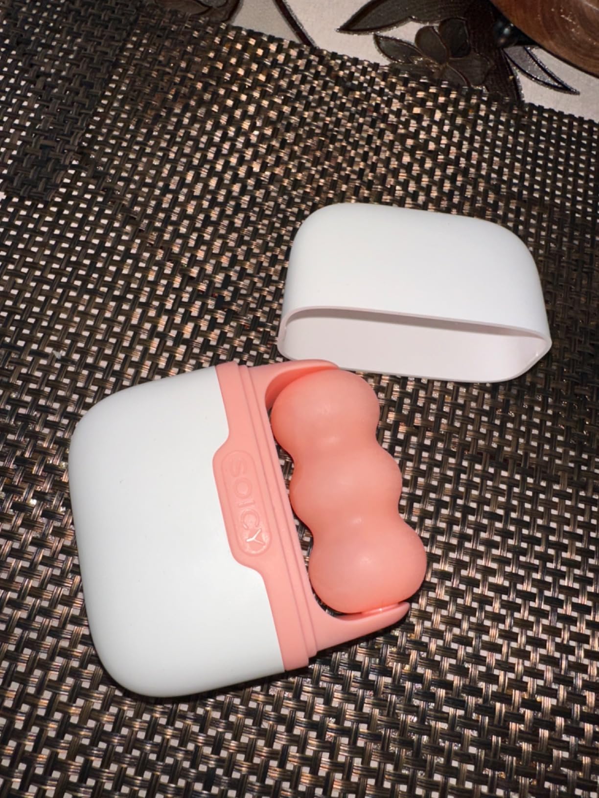 Leeshine Ice Roller Set for Face and Eyes - Facial Skin Care Tools with 2 Face Roller and Premium Travel Case, Self Care Gift for Men Women (Pink) customer photo 2