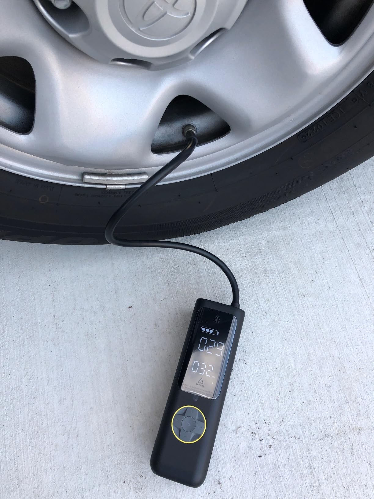 Fanttik X8 APEX Tire Inflator Portable Air Compressor, 1 Min Fast Inflation | 150PSI Cordless Tire Inflator with LED Dual Screen, Handed Inflator for MPV, Car, Bike, Motorcycle, Up to 26.3