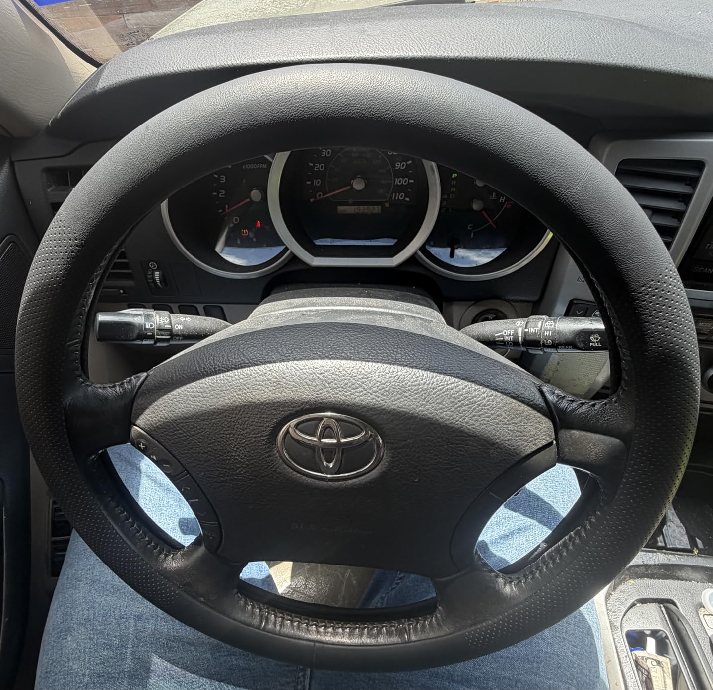 Car Steering Wheel Cover,Universal 15 Inch Premium Leather Car Steering Wheel Cover,Best Grip,Perforated Design,Breathable,Non-Slip,Sweat-Absorbent,Warm in Winter and Cool in Summer (Black) customer photo 1