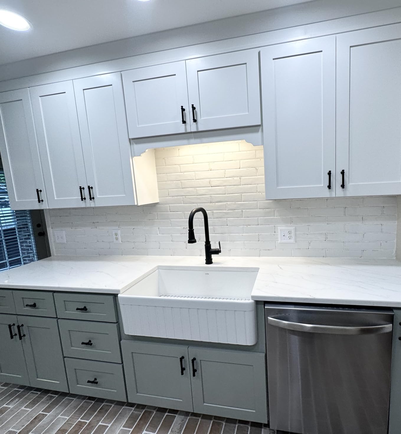 DeerValley White Farmhouse Sink Apron Front Farm Kitchen Sink 33 inch customer photo 1
