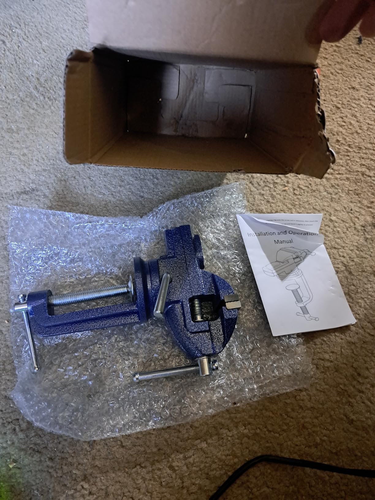 MYTEC Bench Vise or Table Vise, multifunctional jaw, multi-functional Combined Vise with Quick Adjustment, Universal Rotate 360° Work Clamp-On Vise, 3.3