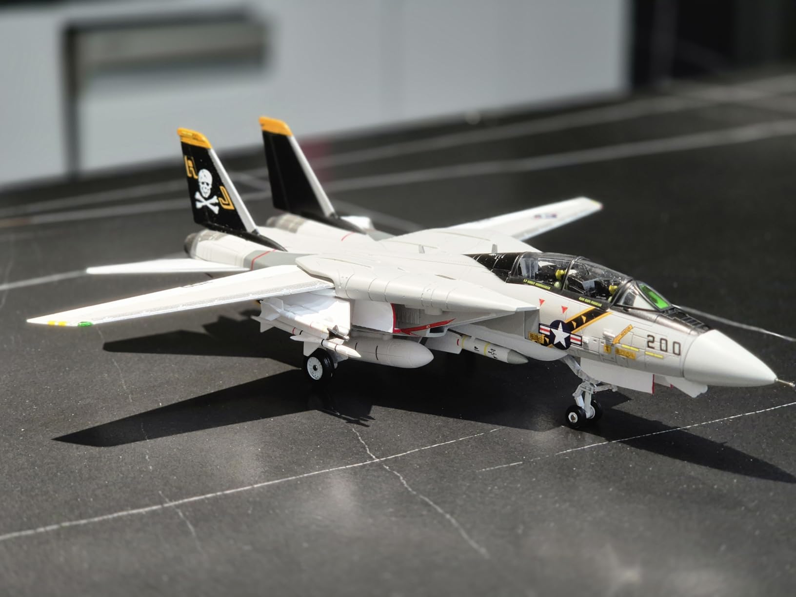 F-14 Tomcat VF-84 Jolly Rogers 1/72 Scale Die-Cast Metal Fighter Jet Model | Pre-Built model with Detachable Missiles and Adjustable Tail Fins Military Enthusiasts Gift customer photo 2