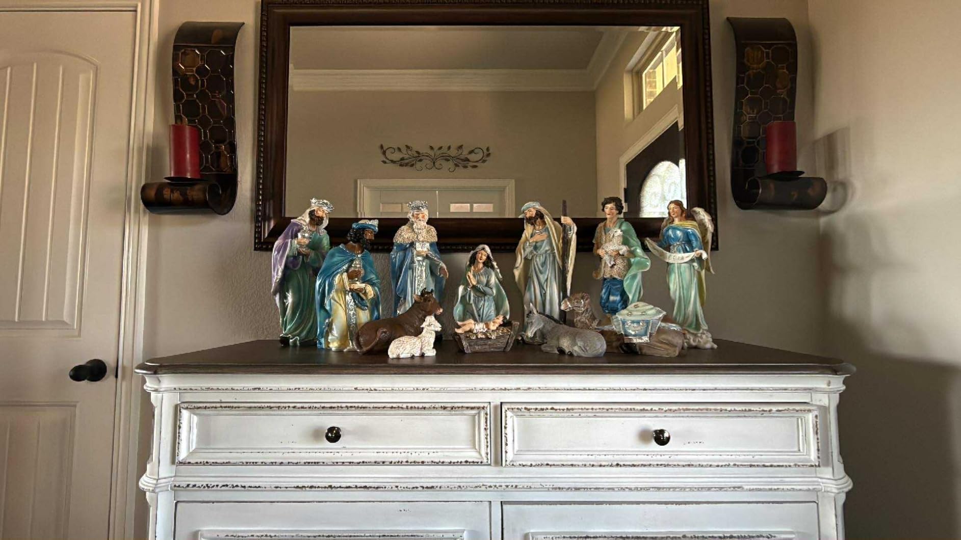 Glitzhome 12Pcs Ivory Resin Nativity Figurines Set, Tabletop Scene, Xmas Collectible, 10