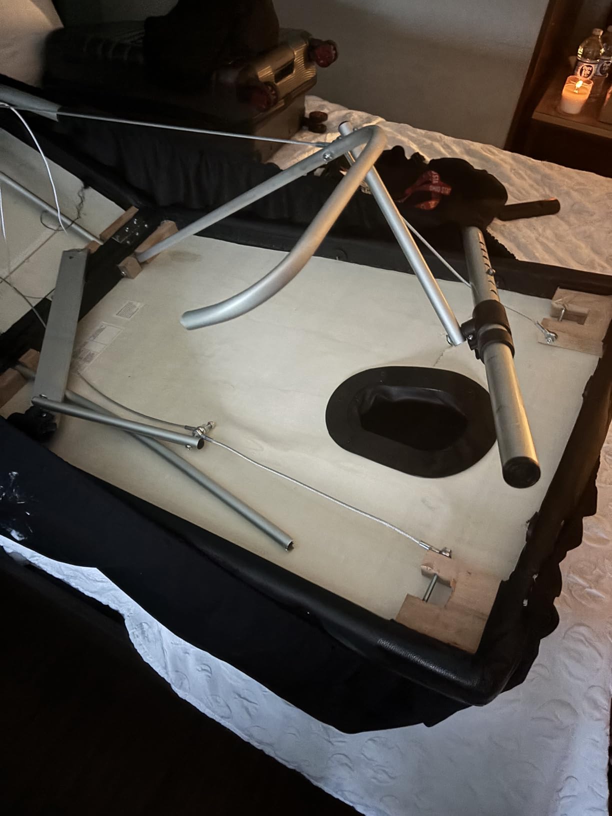 Portable Massage Table, Lightweight Aluminum Frame with Carry Handle, Black customer photo 1