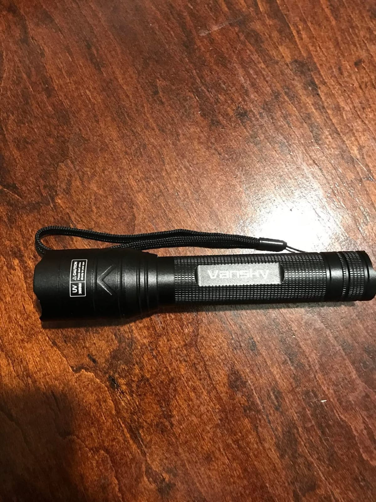 Vansky 365nm UV Flashlight for Pet: 99% Enhance Hidden Stain Detection Rate customer photo 2