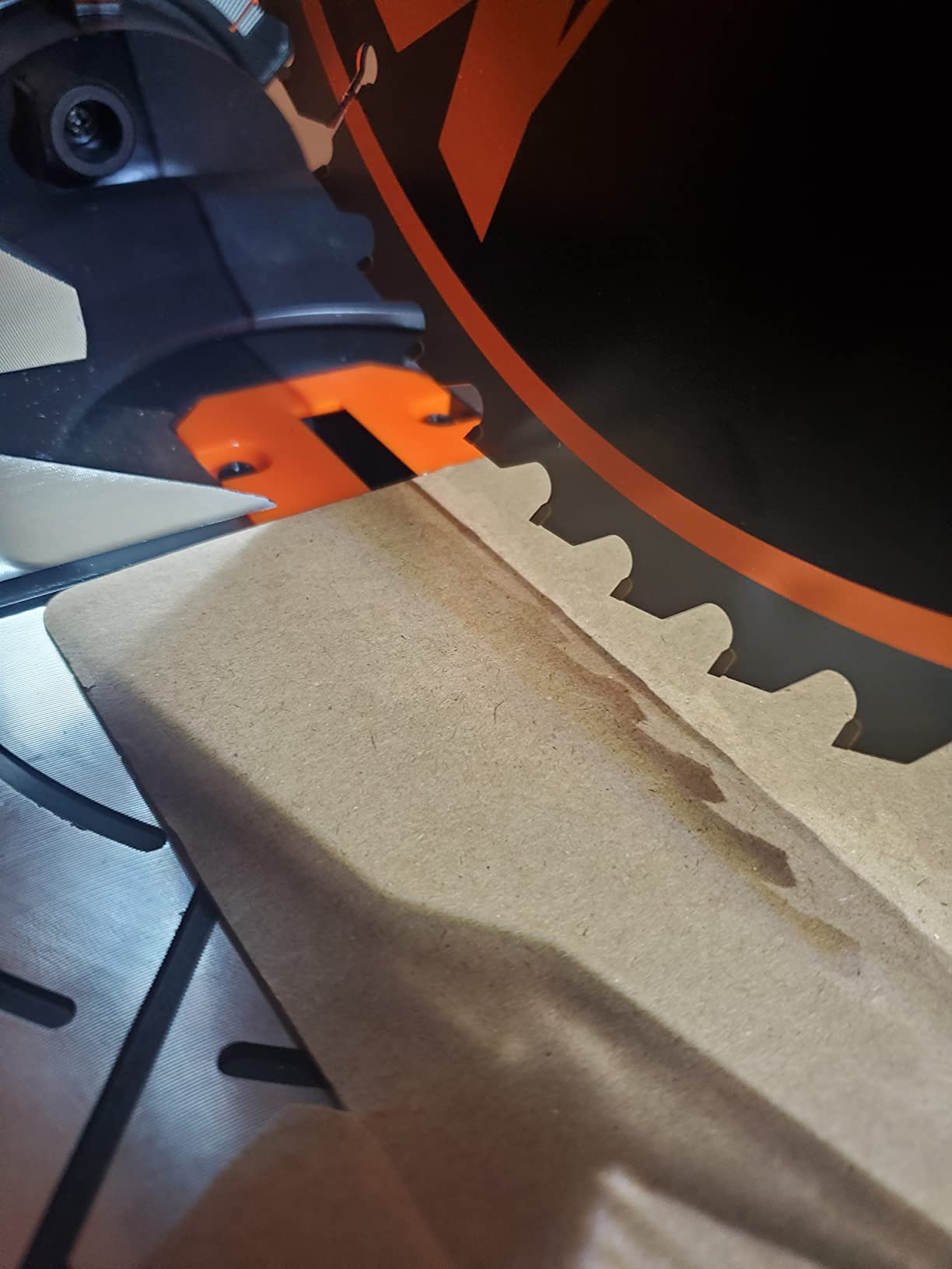WEN MM1215 15-Amp 12-Inch Dual Bevel Sliding Compound Miter Saw with LED Cutline customer photo 2