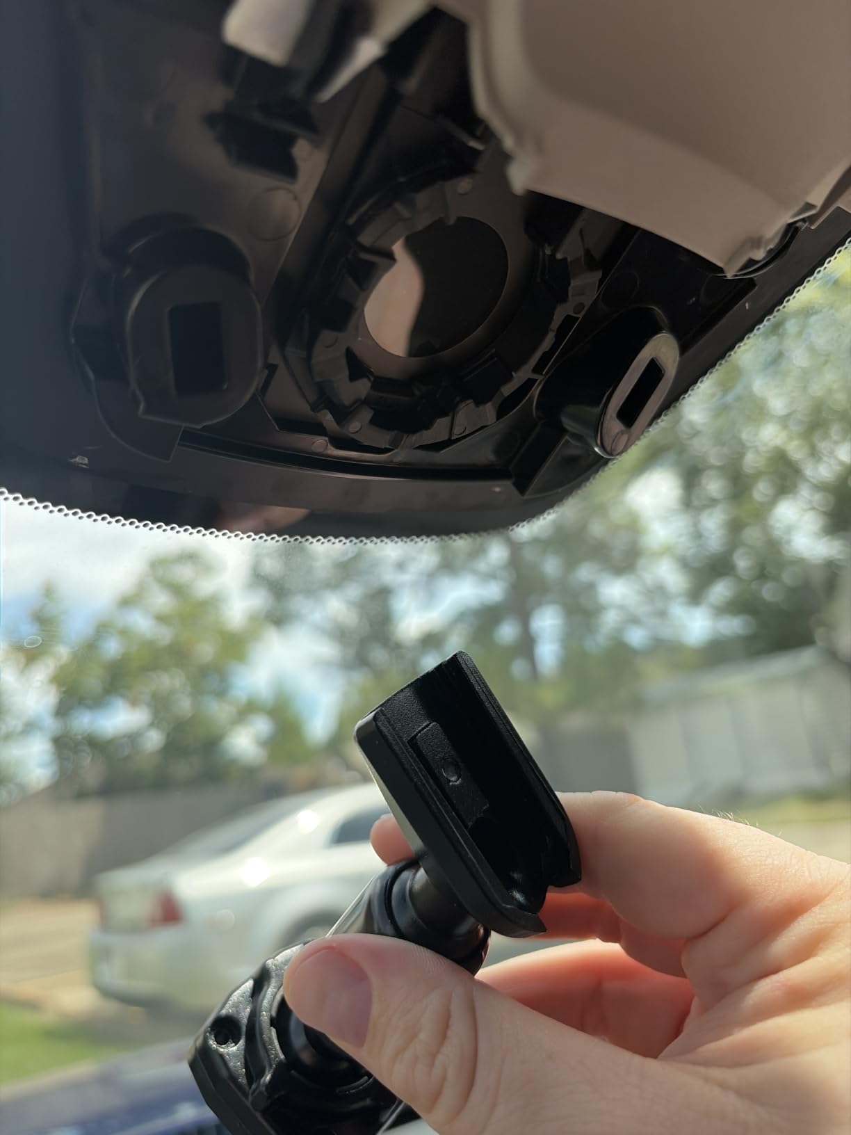 WOLFBOX OEM Bracket for USB C G900 Tripro/G900PRO/G850PRO/G840S/G840H/G850/G900 Core Mirror Dash cam customer photo 1