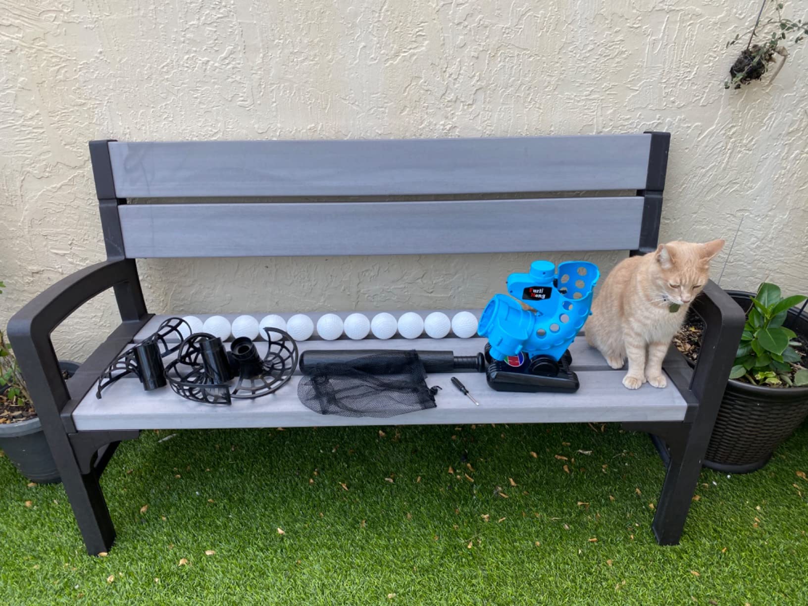 Furlihong 380BH Baseball Pitching Machine, Battery Powered, Angle Adjustable, Comes with Bat and One Dozen Training Balls, for Kids and Beginner customer photo 2