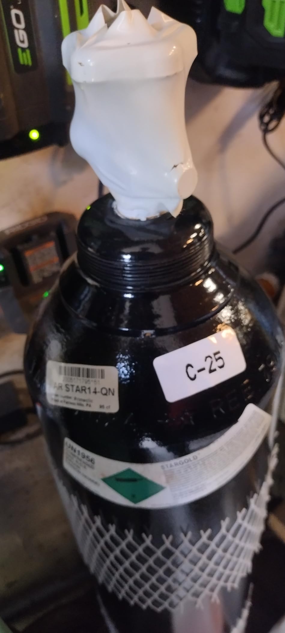 PrimeWeld 75% Argon 25% CO2 Bottle 80CF | DOT 3AA | USA CGA 580 Valve | Best Gas Blend for MIG Welding | Cylinders Full & Ready to Use customer photo 2
