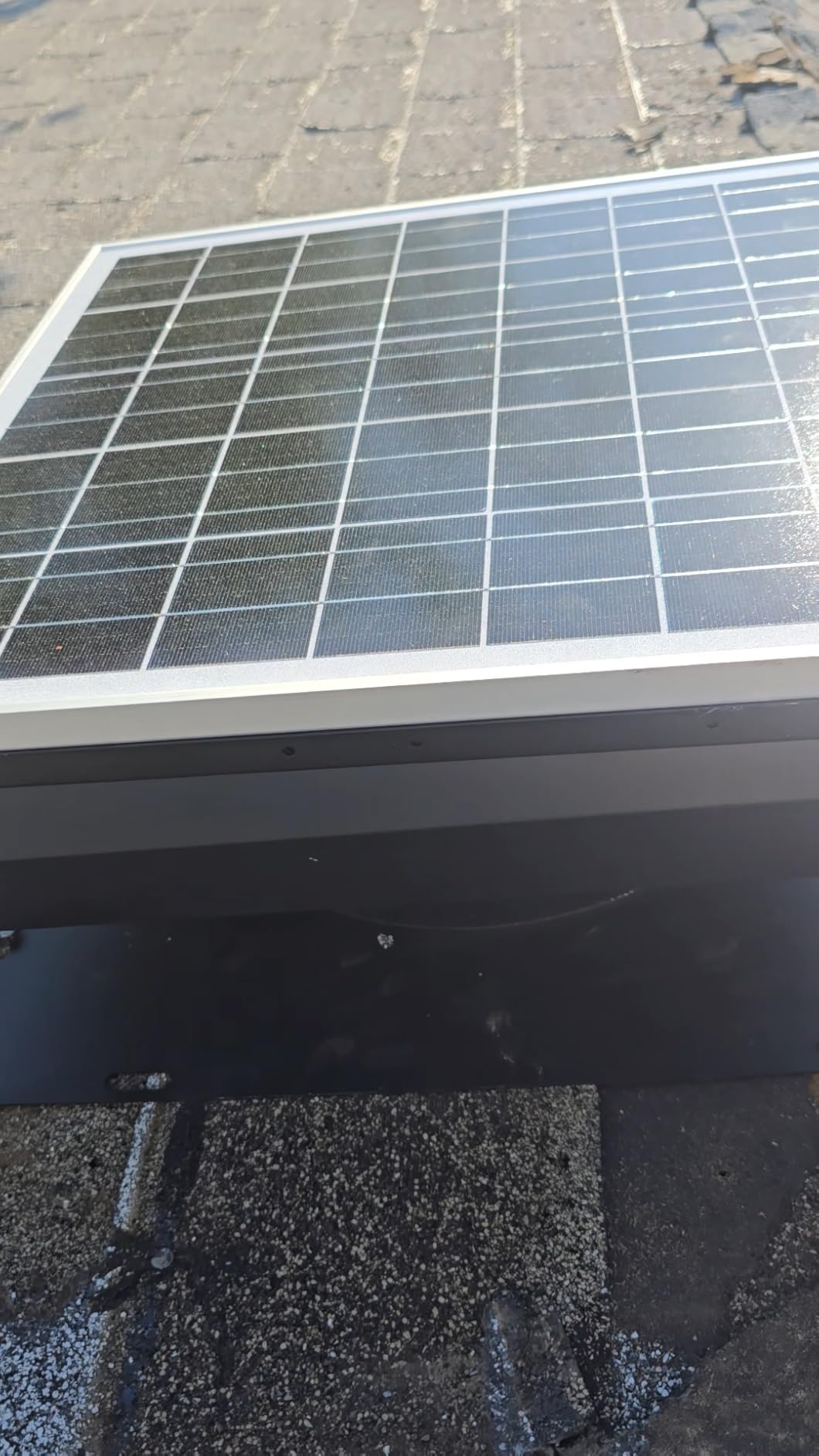 DC HOUSE 32 Watt Solar Attic Fan Solar Powered Roof Exhaust Fan Up to 3000 Sq Ft,2500 CFM Metal Shell Solar Vent Hail and Weather Resistance customer photo 1