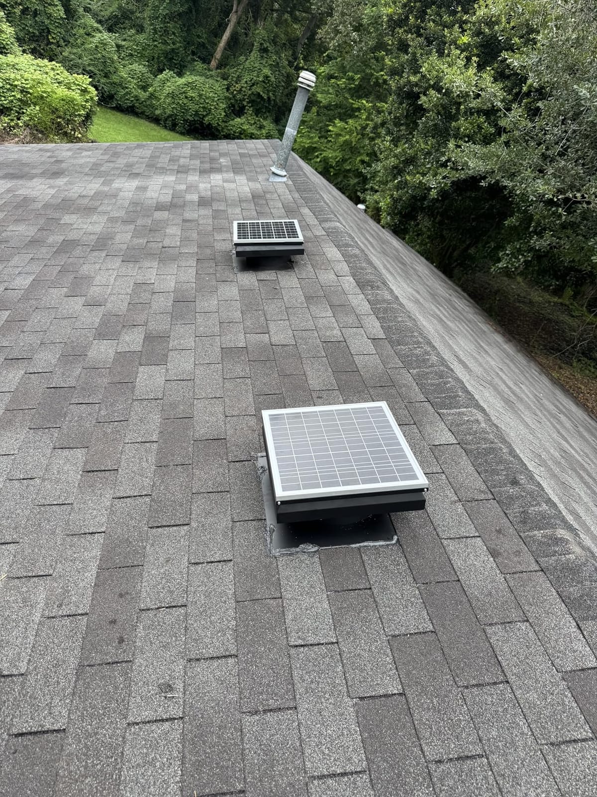 DC HOUSE 32 Watt Solar Attic Fan Solar Powered Roof Exhaust Fan Up to 3000 Sq Ft,2500 CFM Metal Shell Solar Vent Hail and Weather Resistance customer photo 2