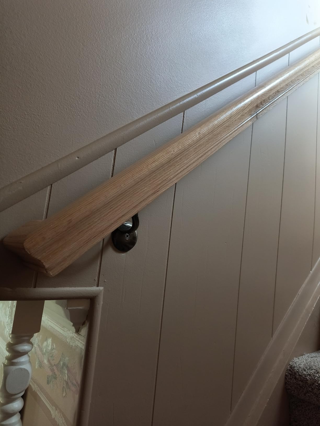 Solid Red Oak Handrail Kit with Wall Returns and Wall Mount Brackets (Matching Screws Included). 6010 Profile Unfinished. Indoor Use Only. (7 Ft, Brush Nickel) customer photo 2