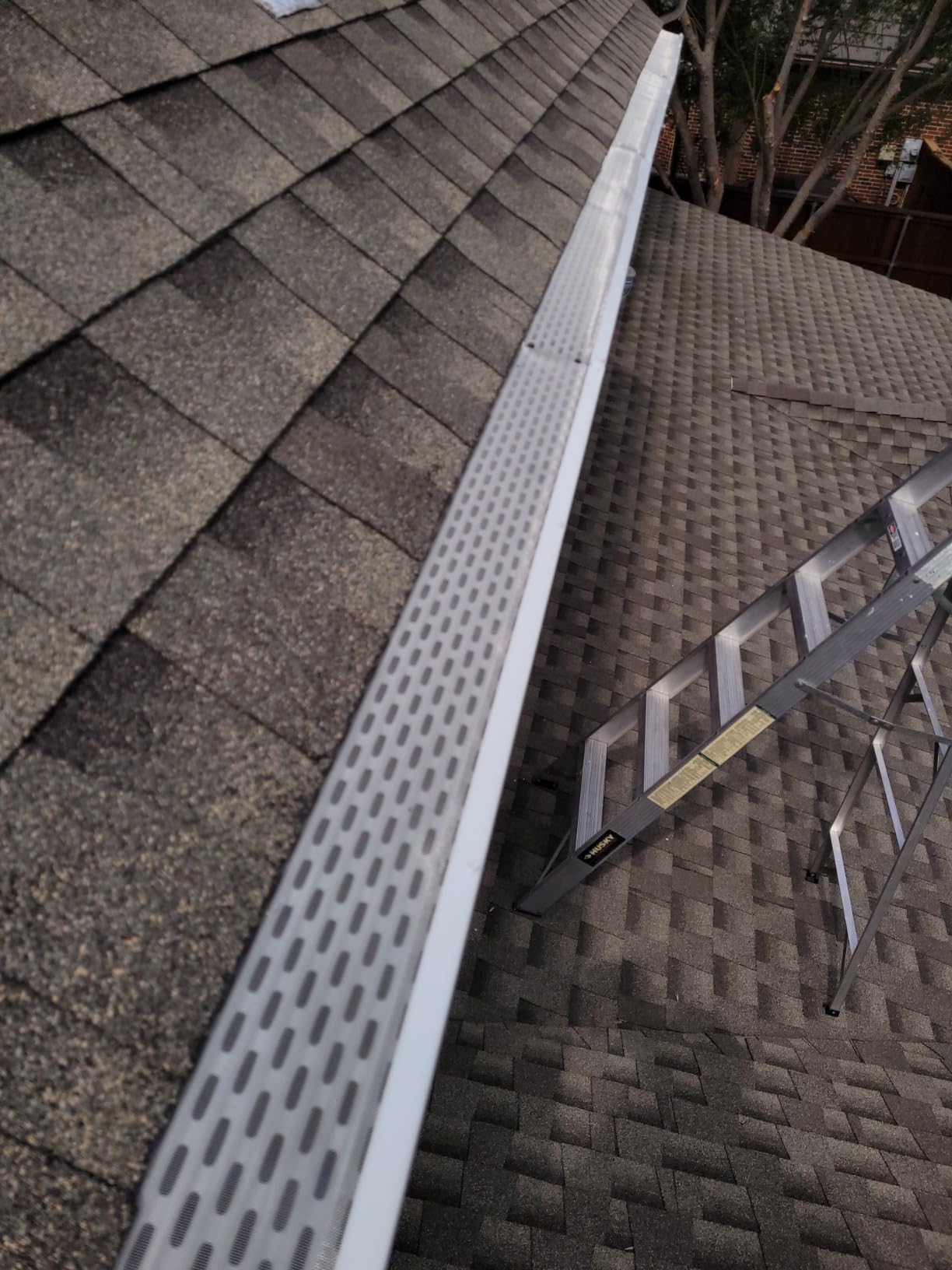 DIY Gutter Guards, 5 Inch, 100 FT, Stainless Mesh, White customer photo 2
