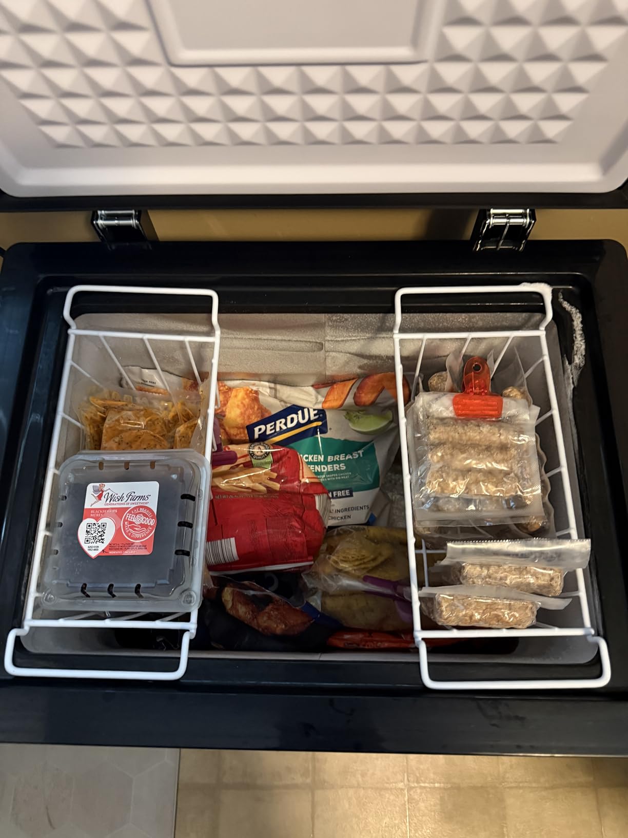 DEMULLER Chest Freezer Small Deep Freeezer with 2 Removable Baskets, Compact Freezer with Digital Control Panel accurate to 1 ℉, Mini Freezer for Homes Garages Basements White customer photo 2