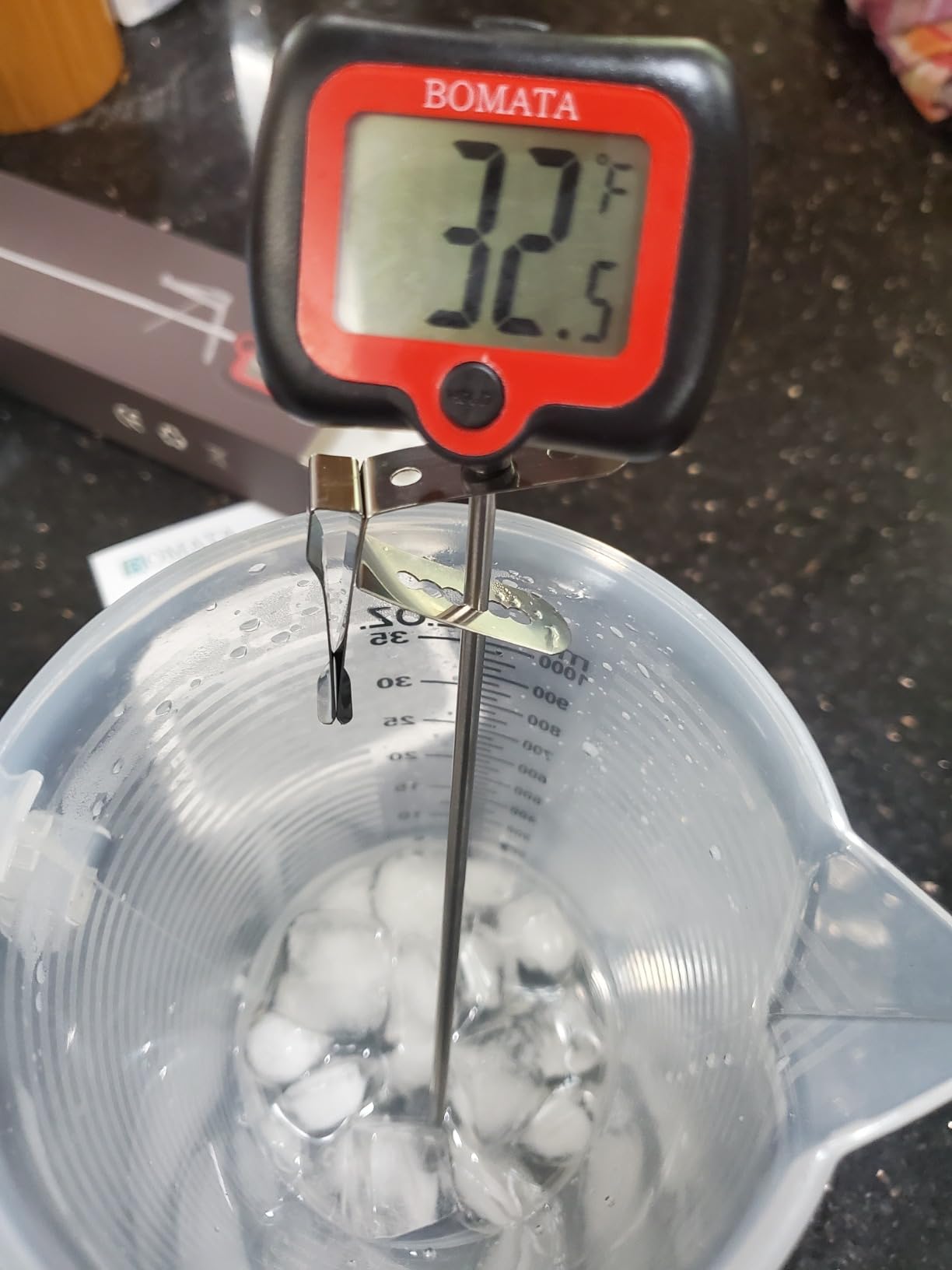 BOMATA Digital Candy Thermometer with Pot Clip, Deep Fry Oil Thermometer | Rotatable Display, Long Probe, for Candy, Candle Making, Cooking, Food, Liquids, Water, Sugar - Black customer photo 2