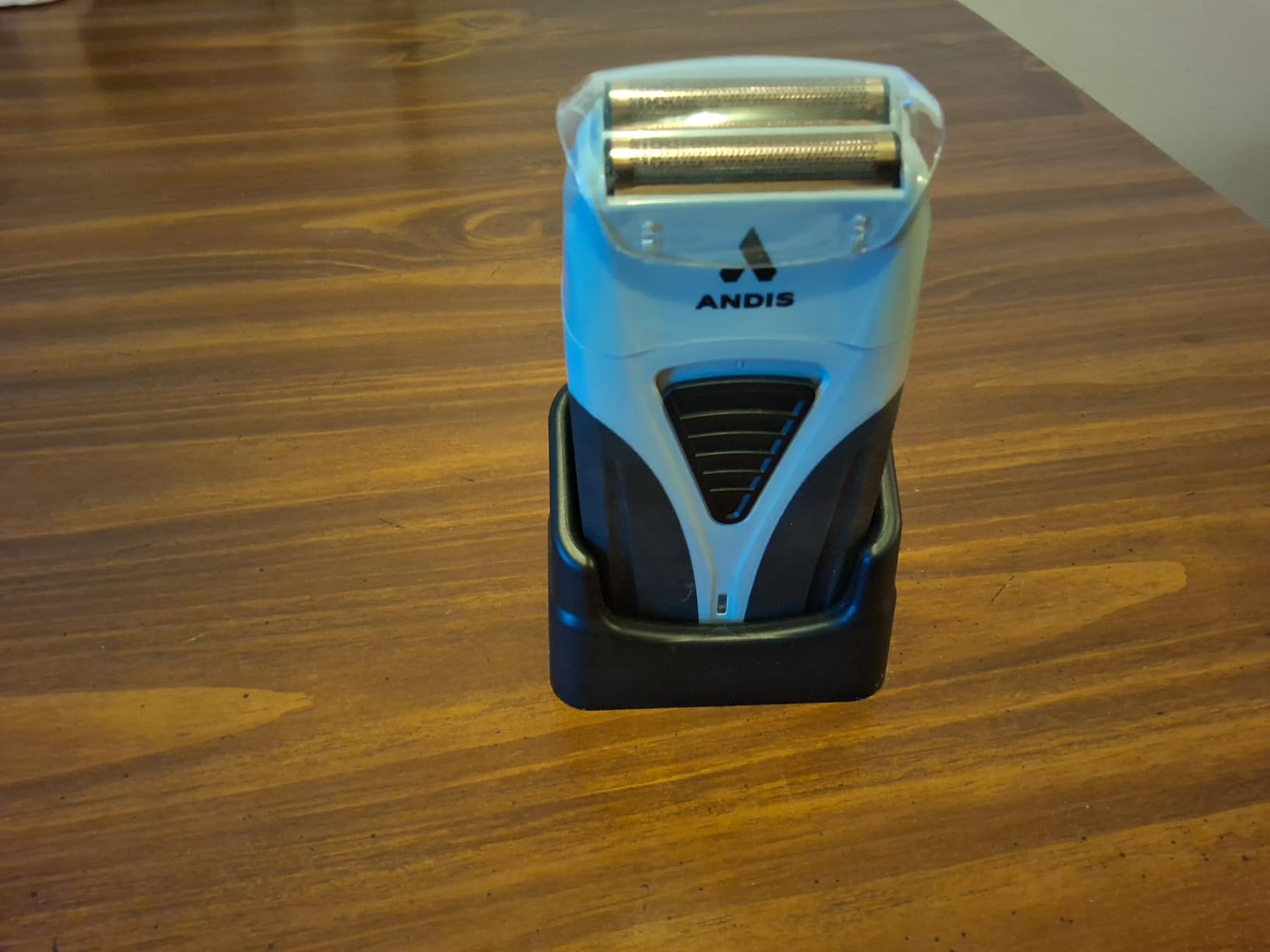 Andis TS-2 17255 Pro Foil Lithium Titanium Foil Shaver, Black | Cord/Cordless, Smooth Shaving Cordless Shaver with Charger customer photo 2