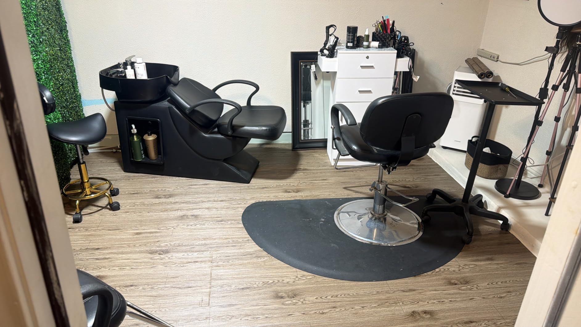 Oxdigi Peel and Stick Herringbone Vinyl Flooring Roll 23