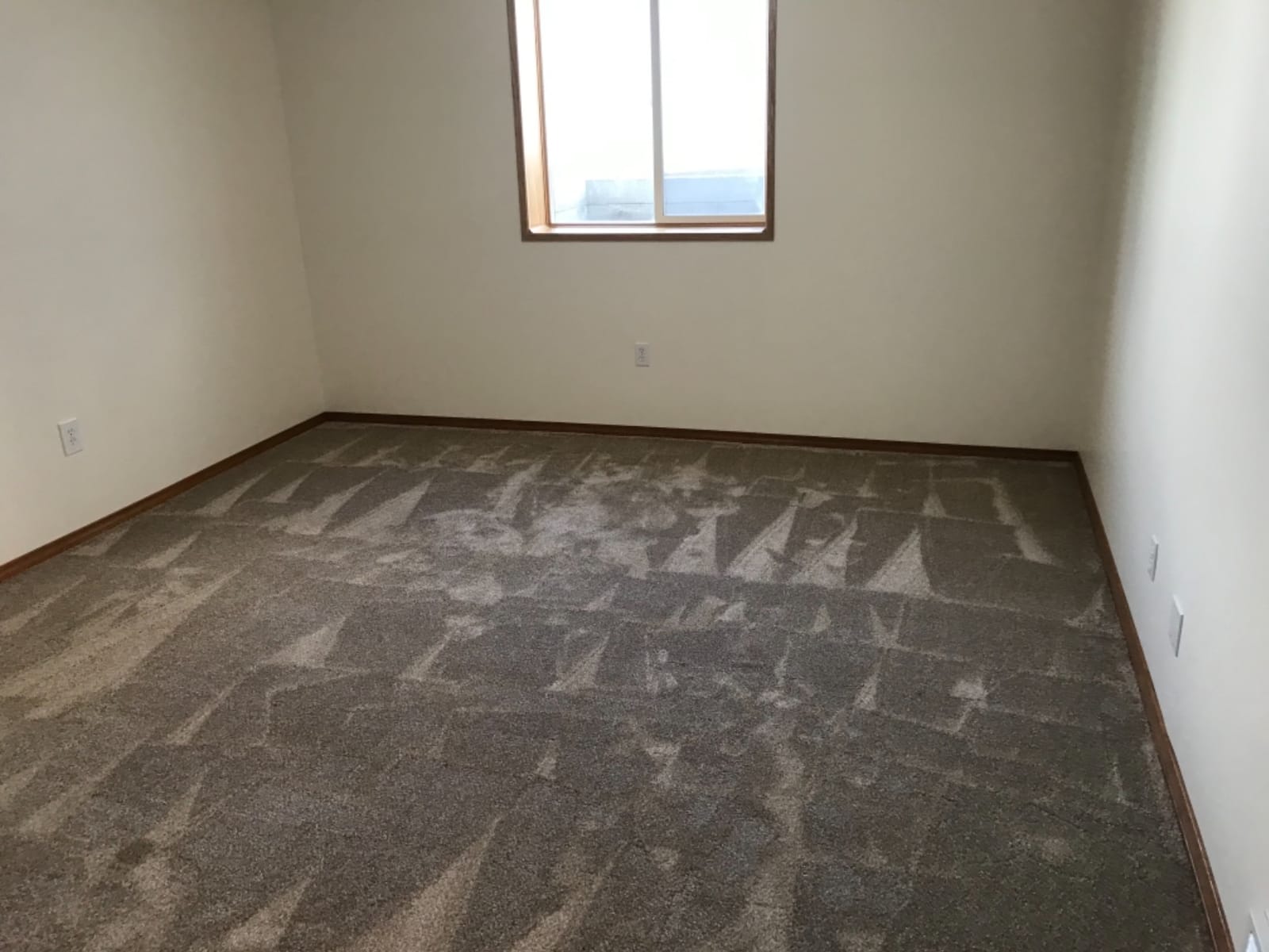 Smart Squares Easy Street Premium Plush Carpet Tiles, Made in USA – 18x18 Peel and Stick Floor Tiles with Attached Padding – Seamless DIY Carpet Squares (22.5 Sq Ft, Pack of 10, 486 Porcelain) customer photo 2