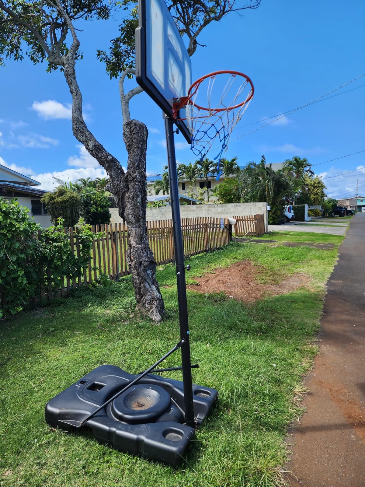 Yohood Basketball Hoop Outdoor, 4.4-10FT Adjustable Height Basketball Goal customer photo 1