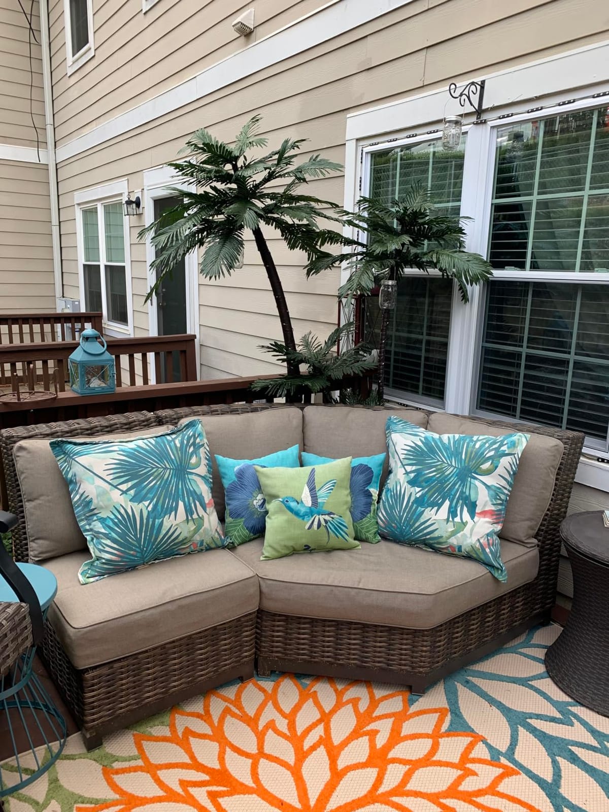 LIGHTSHARE Lighted 6FT Gorgeous Palm Tree 3Trunks Artificial Palm Tree 203LED Lights for Office Decoration Outdoor and Indoors Tiki Bar Christmas Patio Pool- Electric customer photo 2