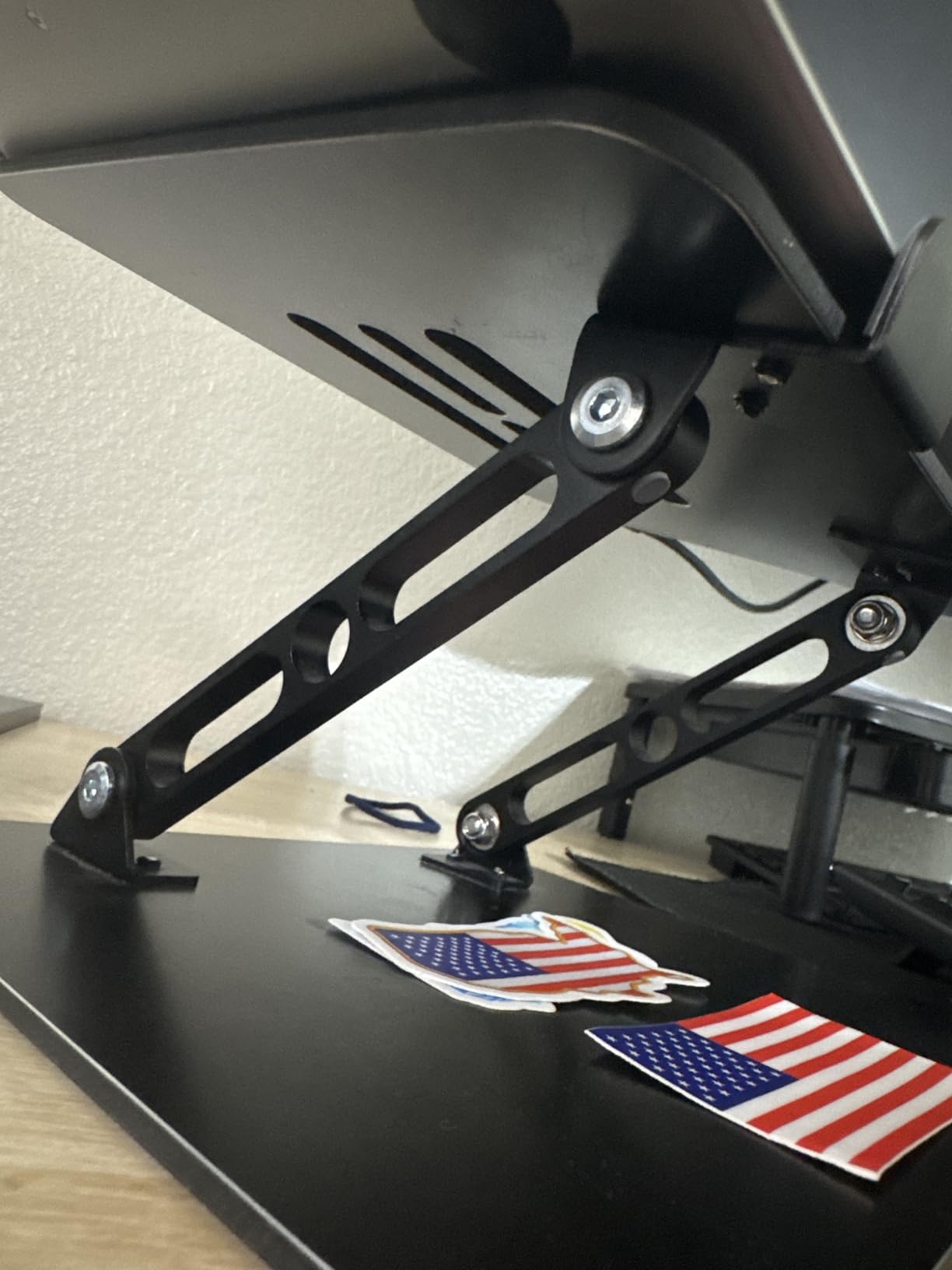 Adjustable Laptop Stand for Desk, Metal Laptop Riser Holder | Portable Desktop Book Stands, Foldable Ventilated Cooling Computer Notebook Stand Compatible with 10-15.6