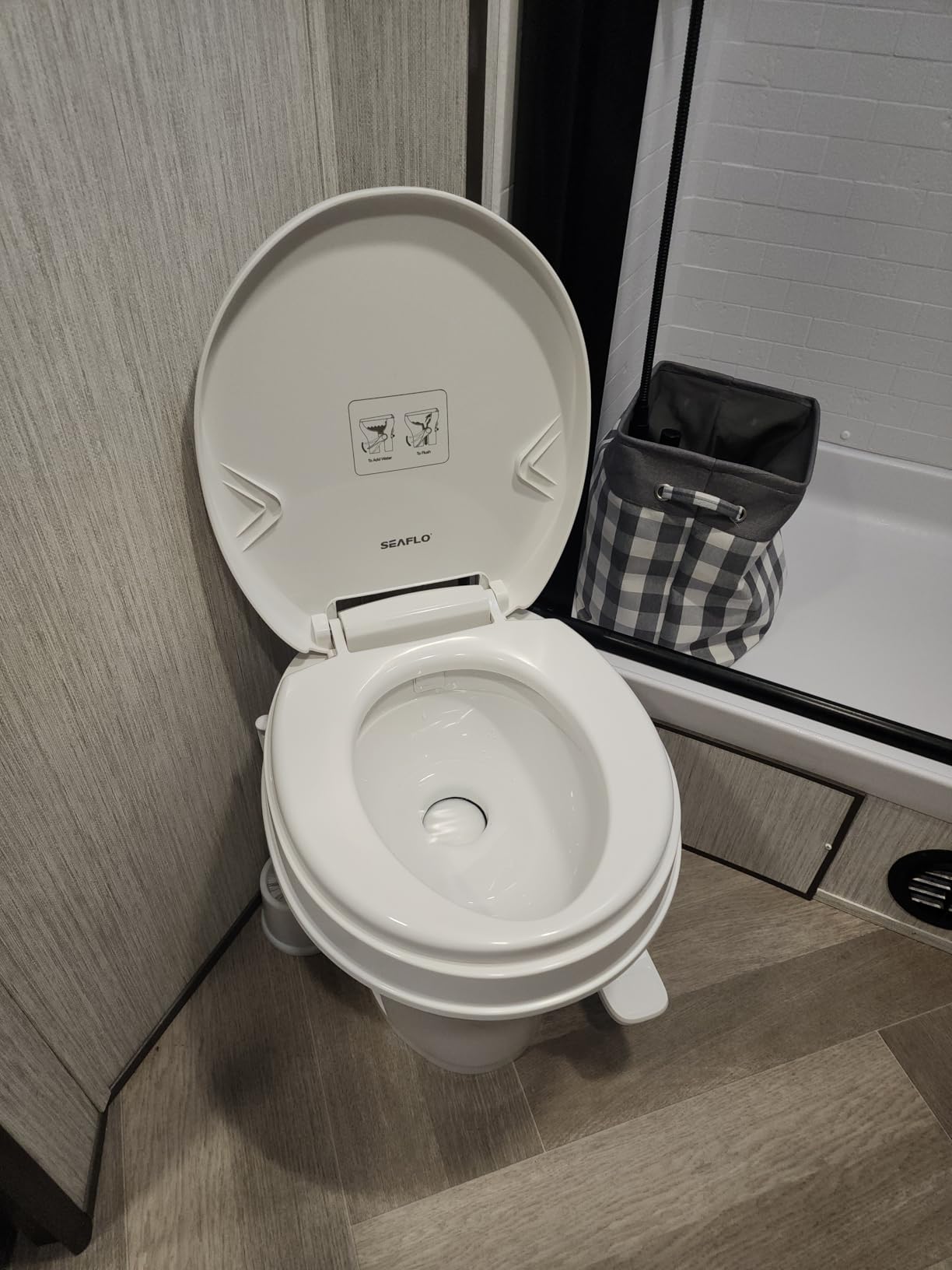 SEAFLO RV Toilet – 18.4