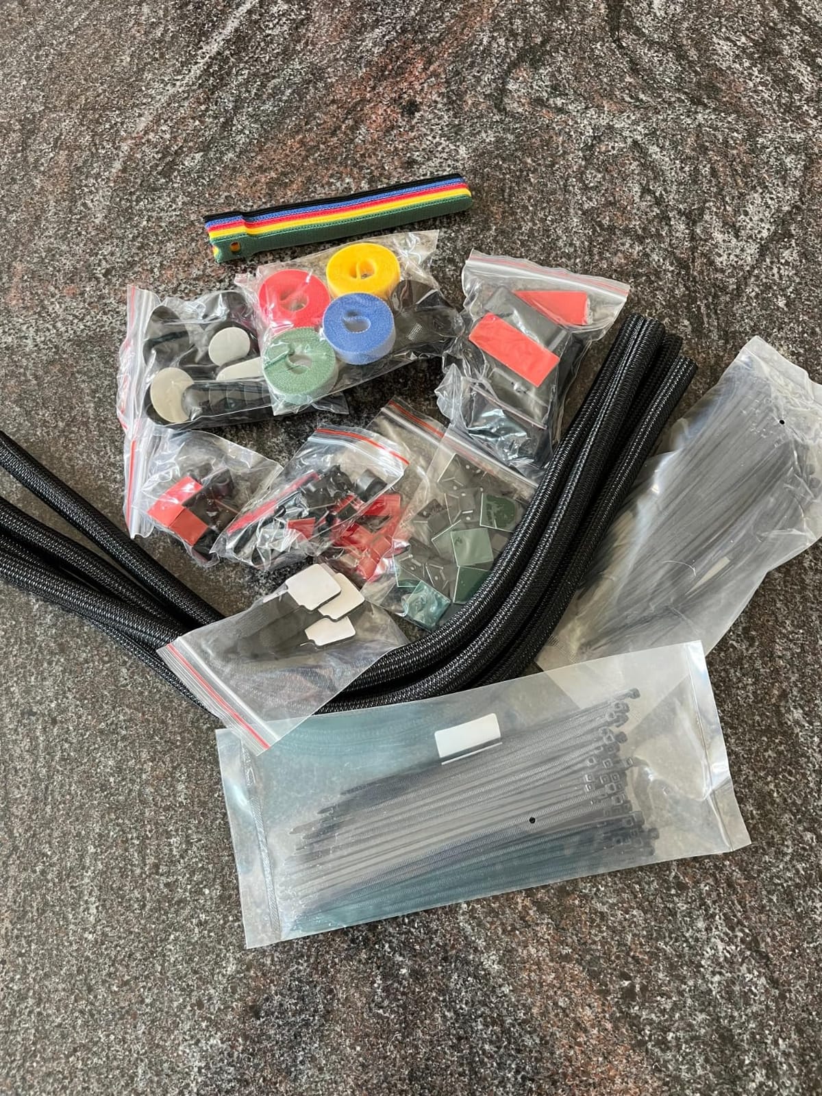 ELII 300PCS Cable Management Kit,4 Cable Sleeve 35 Cable Clips customer photo 1