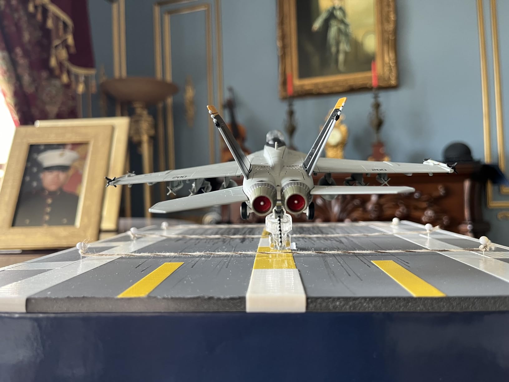 NUOTIE F/A-18F Super Hornet 1/72 Metal Airplane Model | with Stand VFA-103 Jolly Rogers Diecast Alloy Attack Jet Replica PreBuild Military Aircraft Collection for Display or Gift customer photo 2