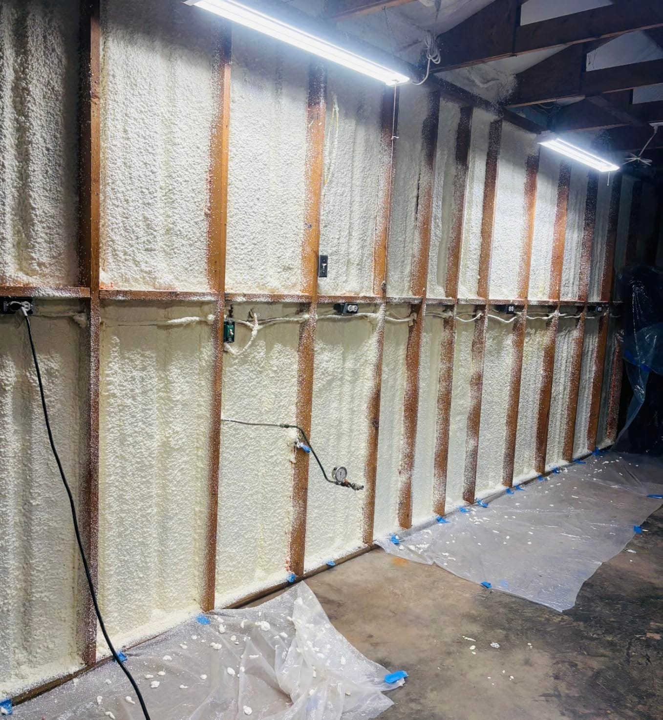 Vega Bond V200 Closed Cell Spray Foam Insulation Kit 200 BF Low GWP System customer photo 1