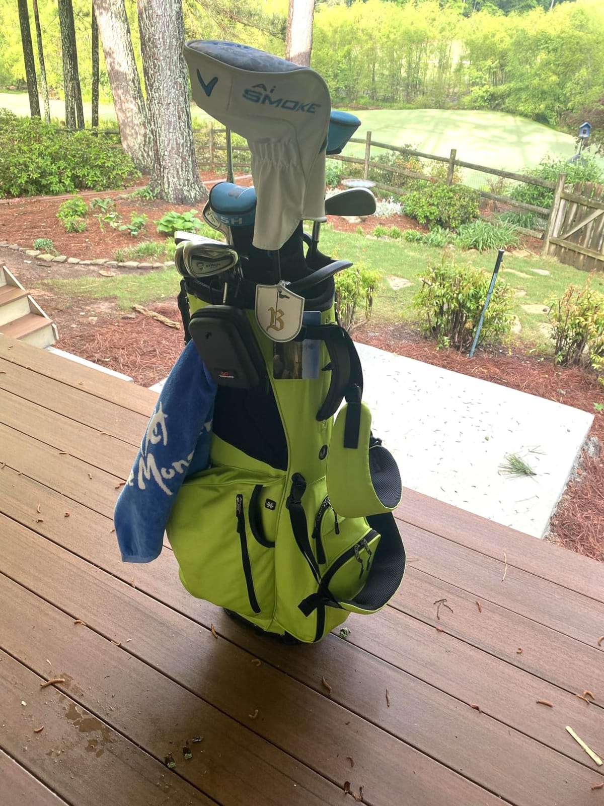 KVV Lightweight Golf Stand Bag with 7 Way Full-Length Dividers, 5 Zippered Pockets, Automatically Adjustable Dual Straps，Elegant Design customer photo 2