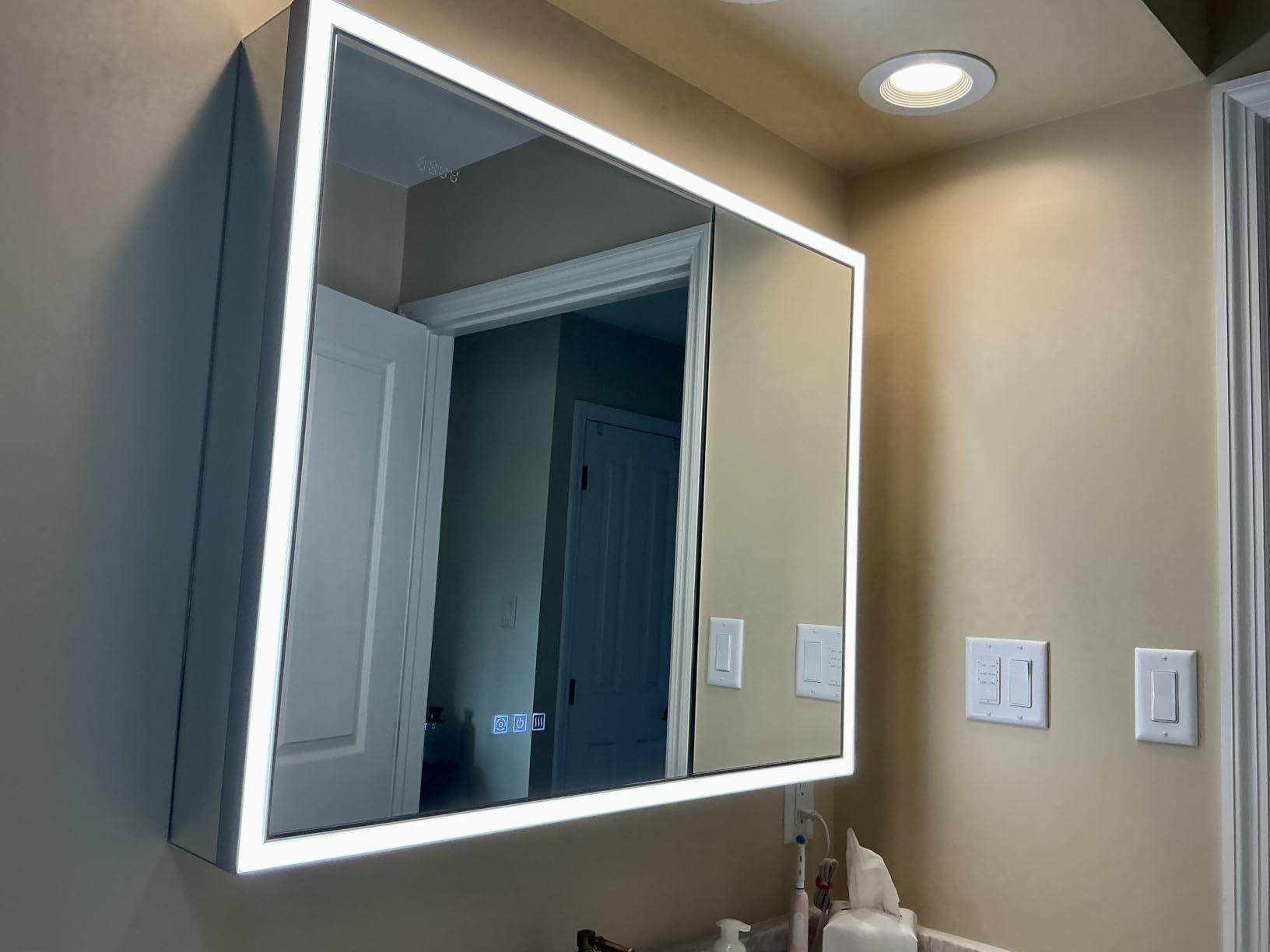 LED Medicine Cabinet with Mirror, 24x32 Surface or Recessed Lighted Medicine Cabinet with Mirror, Dimmable Fogless Aluminum Medicine Cabinet with Outlet, Time Display& Built-in Sensing Light customer photo 2