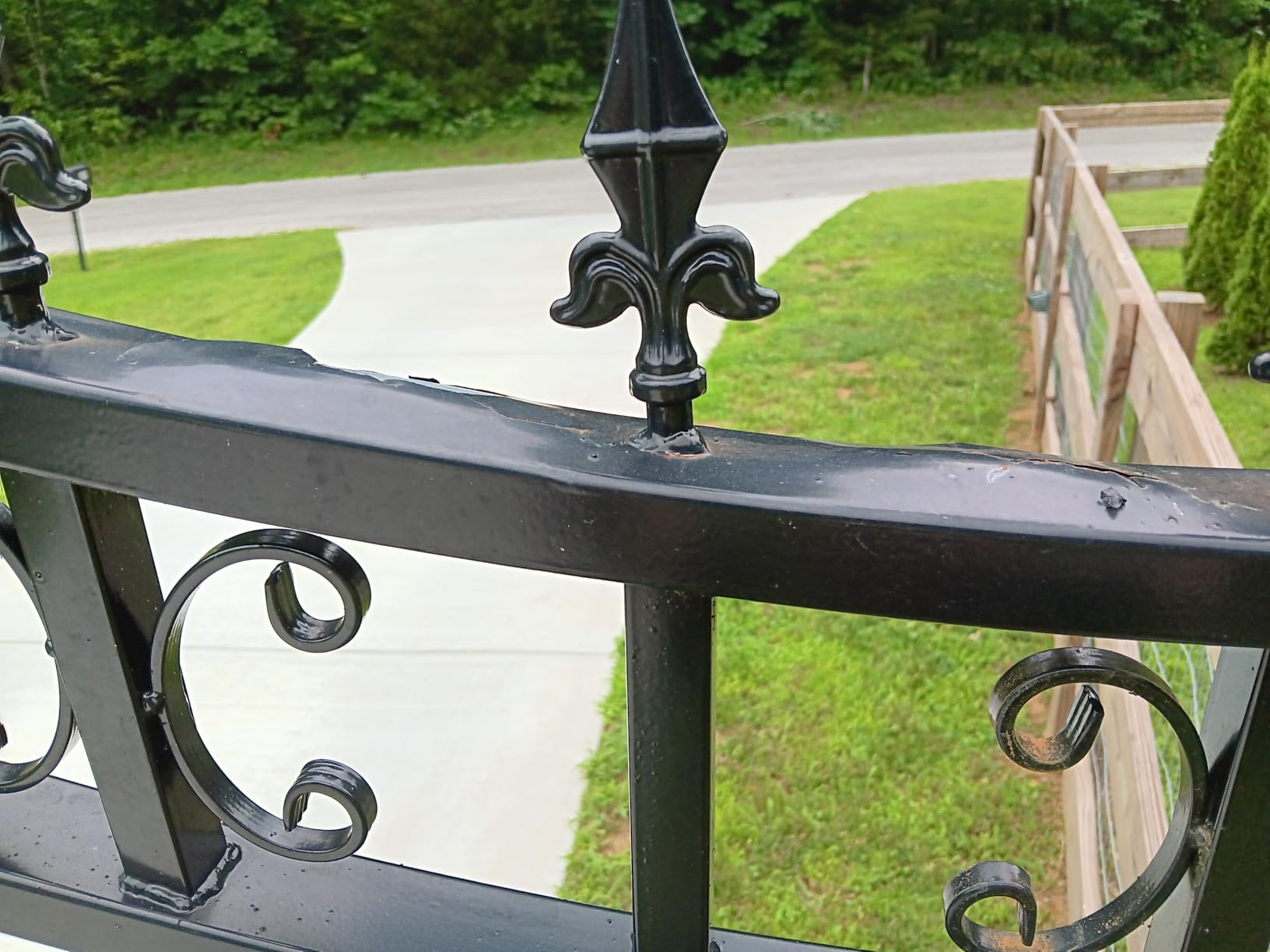 Chery Industrial 14×8 FT Outdoor Dual Swing Driveway Gate with Deer Pattern customer photo 2