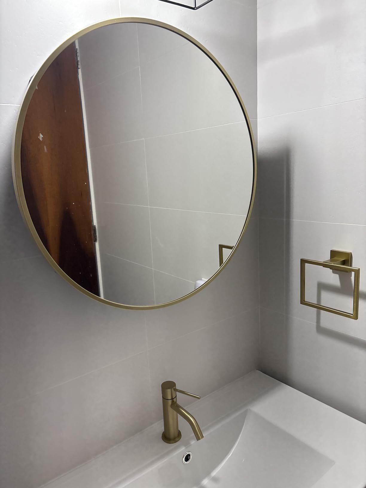 TokeShimi 24x26 in Mirrored Medicine Cabinet for Bathroom, Fully Assembled customer photo 2