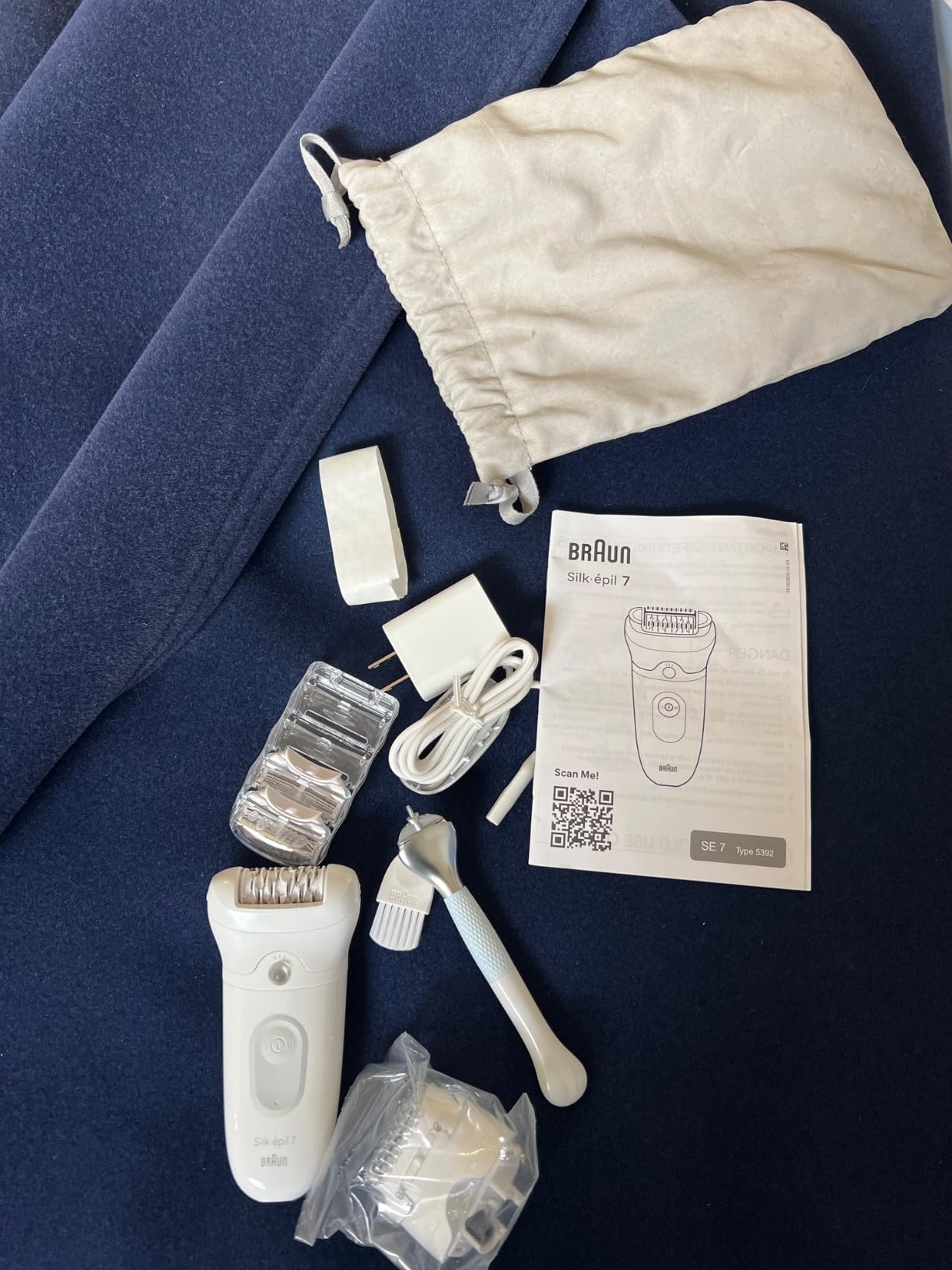 Braun Silk-epil 7 Epilator, Wet and Dry, Wide Head, Includes Venus Intimate Razor, Shaver Head and Trimmer Comb, SE7-141 customer photo 2