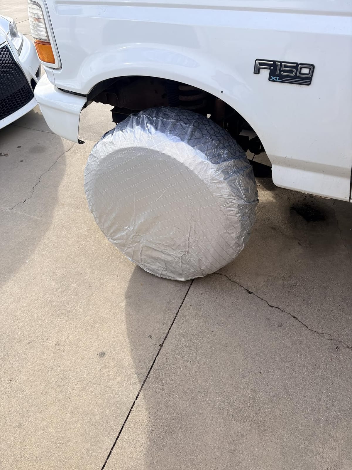 Tire Covers Set of 2, Waterproof Anti-UV Sun Snow Rain Tire Covers for Trailers, RV, Camper, SUV, Truck, Fit 27-29 inches Tire Diameter customer photo 1