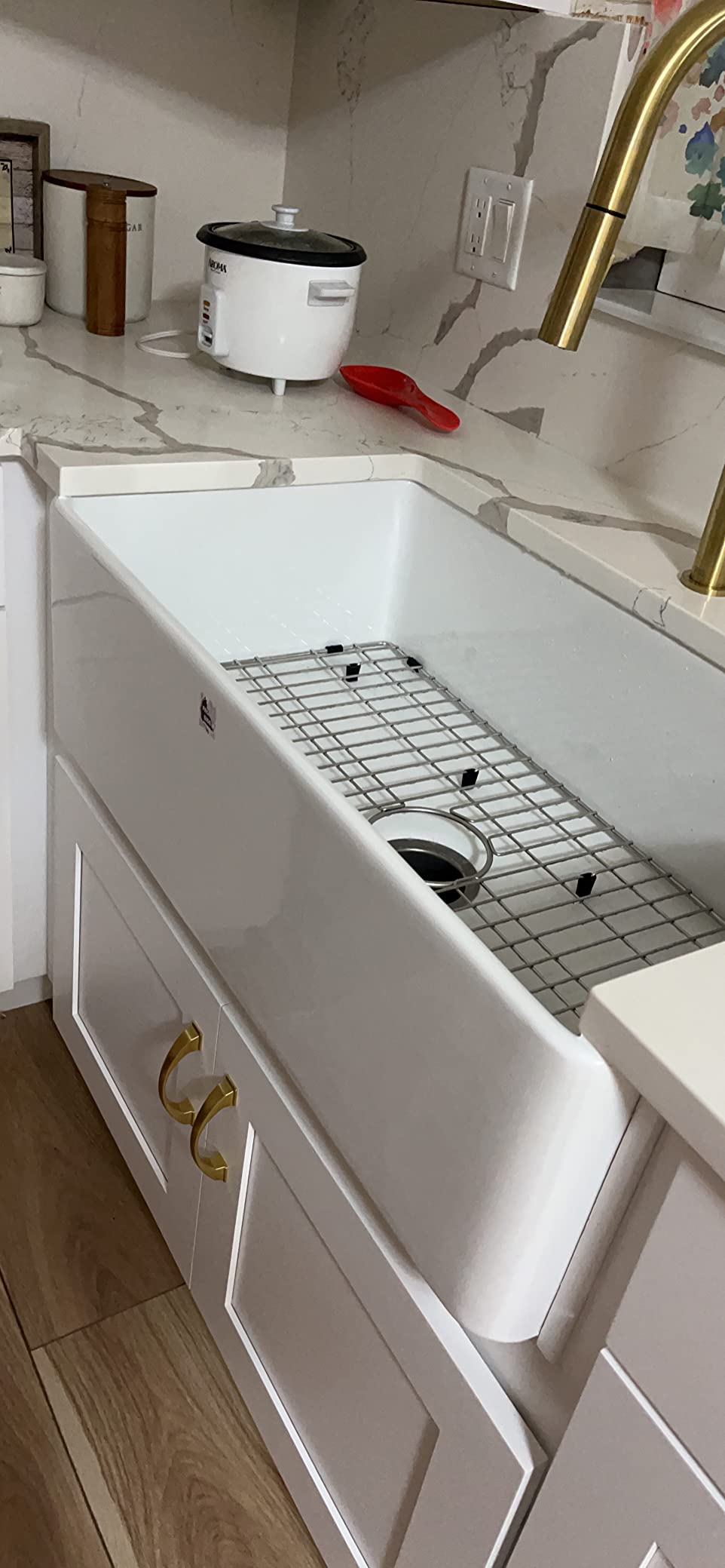 GETPRO White Farmhouse Kitchen Sink 30 inch Fireclay Apron Front Farm Sink customer photo 1