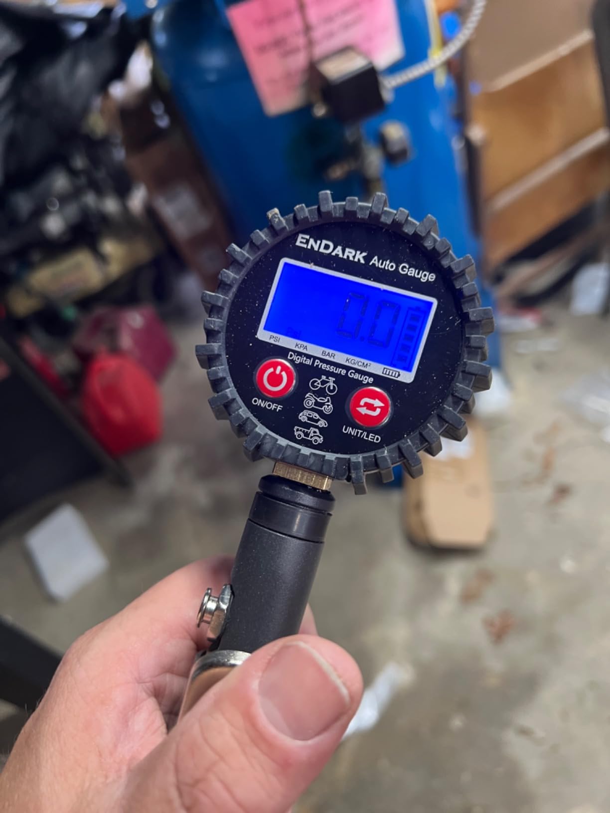 ENDARK Tire Inflator Pressure Gauge for Air Compressor - Digital Air Chuck | 3-250 PSI, 1% Accuracy, 0.1 PSI Resolution, 360 Rotating Chuck, Extended Hose, Dual-Head Chuck, Hard Carrying Case customer photo 1