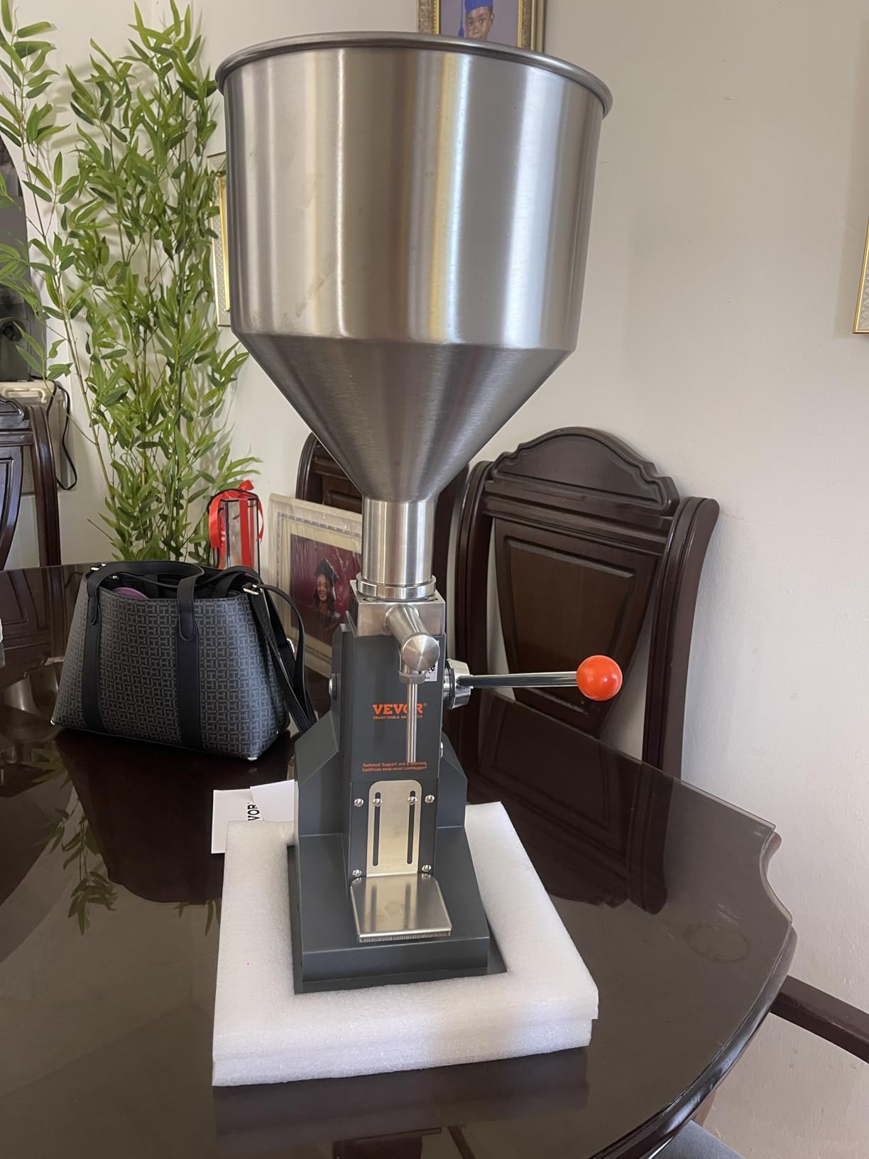 VEVOR Manual Paste Liquid Filling Machine, 5-100ml Adjustable Bottle Filling Machine, Stainless Steel Liquid Filler with 11.5L Hopper for Milk Water Juice Shampoo Honey customer photo 1