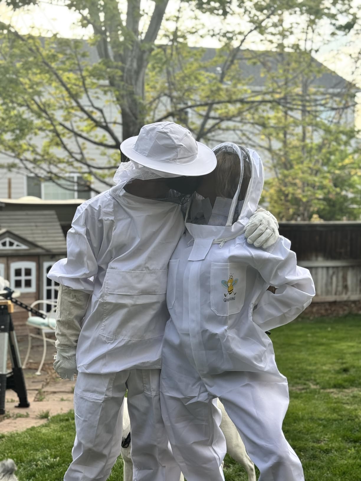 Sting Proof Bee Suit Full Body with Ventilated Hood & Gloves L | Polycotton Unisex Beekeeping Suit for Men & Women, Wasp Bee Keeper Suit for Beginner & Pro Beekeepers, Apiary Beekeeping Gear customer photo 1