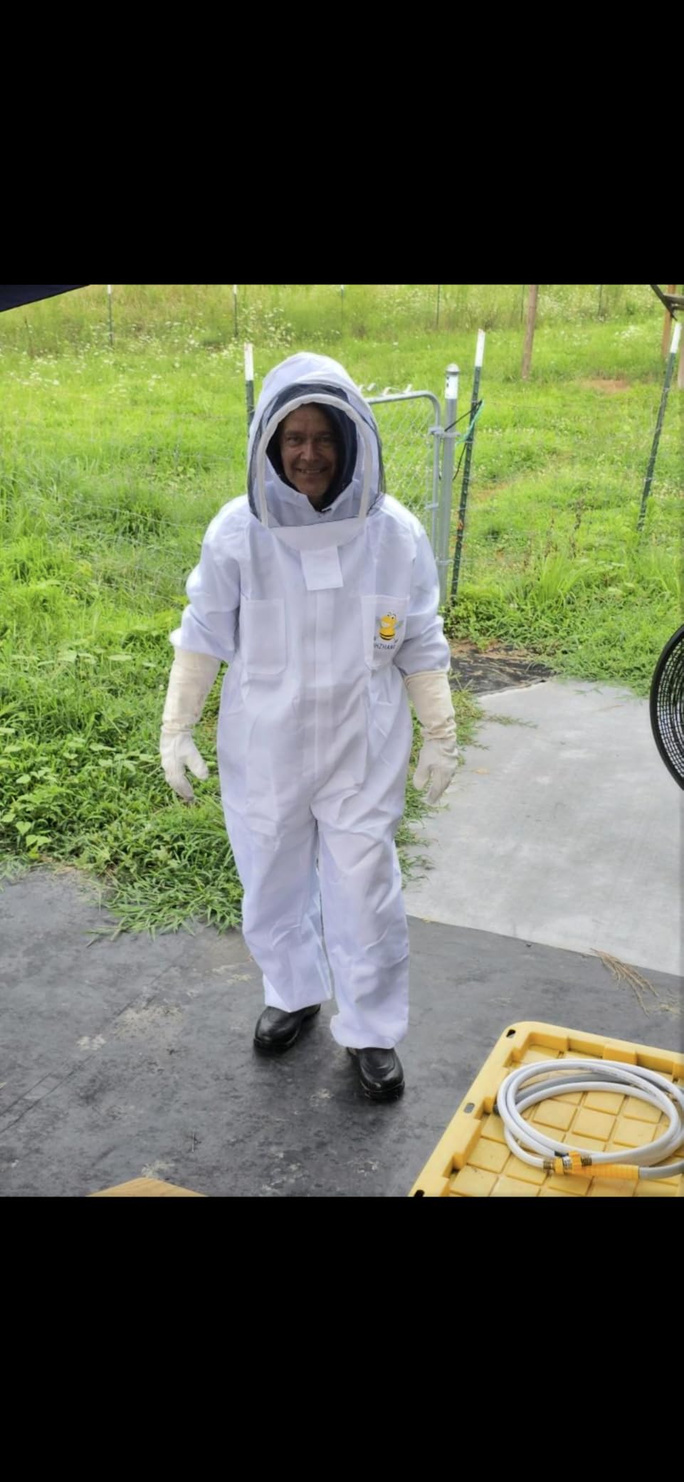 Sting Proof Bee Suit Full Body with Ventilated Hood & Gloves L | Polycotton Unisex Beekeeping Suit for Men & Women, Wasp Bee Keeper Suit for Beginner & Pro Beekeepers, Apiary Beekeeping Gear customer photo 2