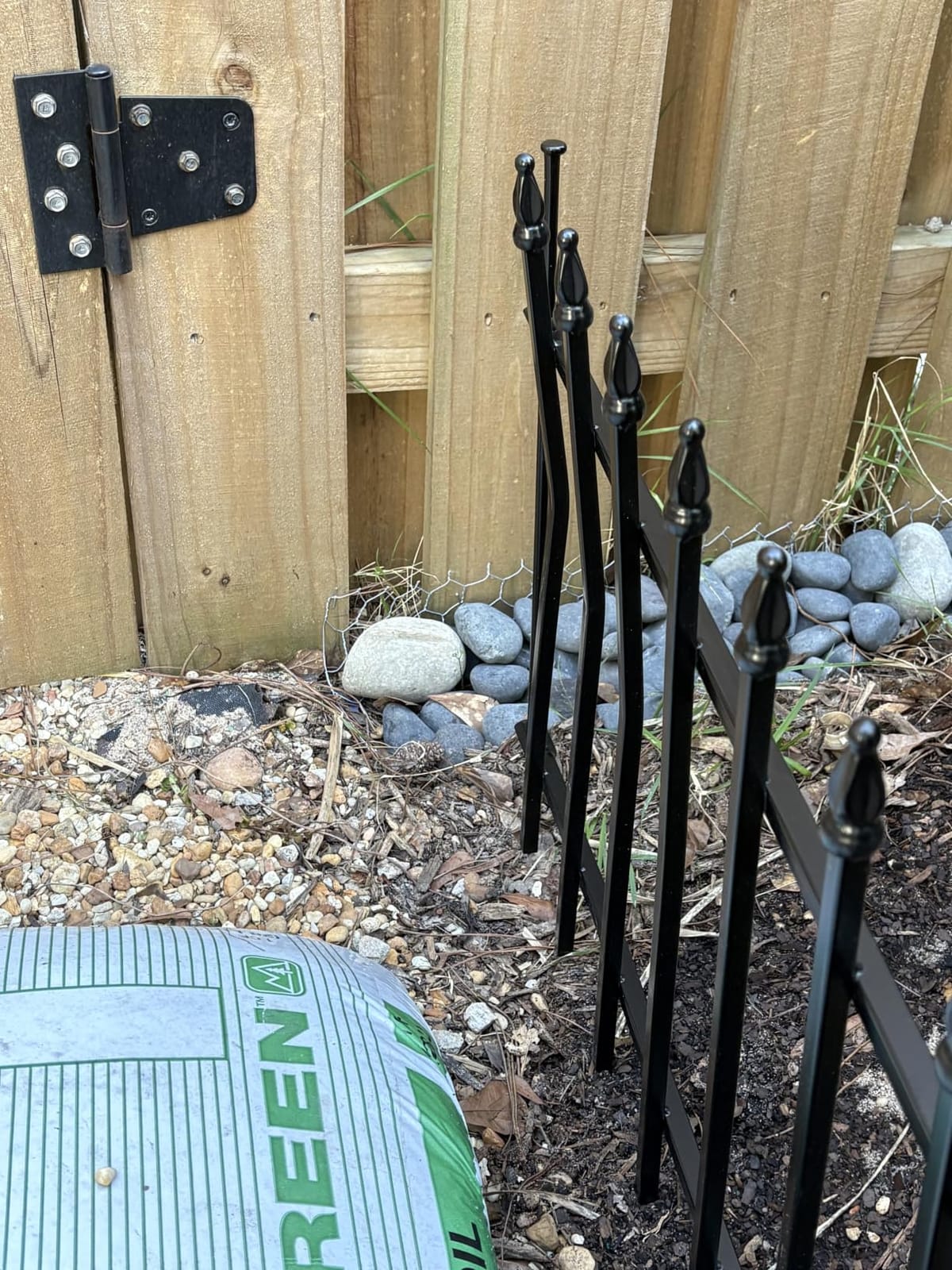Decorative Metal Garden Fence with Gate 36