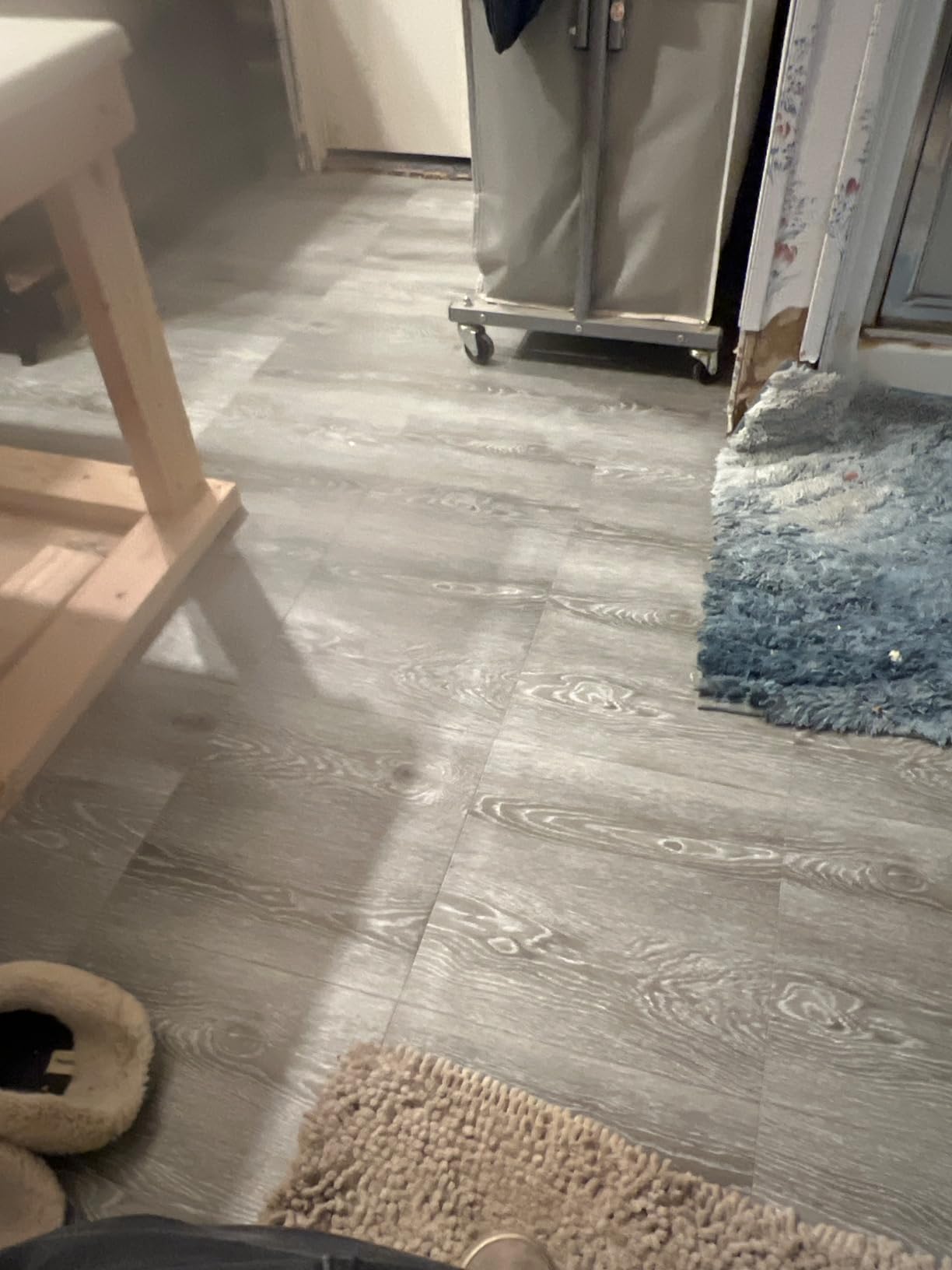 AKOLAFE 40 Sheet Vinyl Flooring 12 x 12 Peel and Stick Floor Tile Waterproof Clearance Vinyl Floor Tiles Wood Grey Self Adhesive Floor Tiles Sticky Laminate Flooring for Bathroom Kitchen Basement RV customer photo 1
