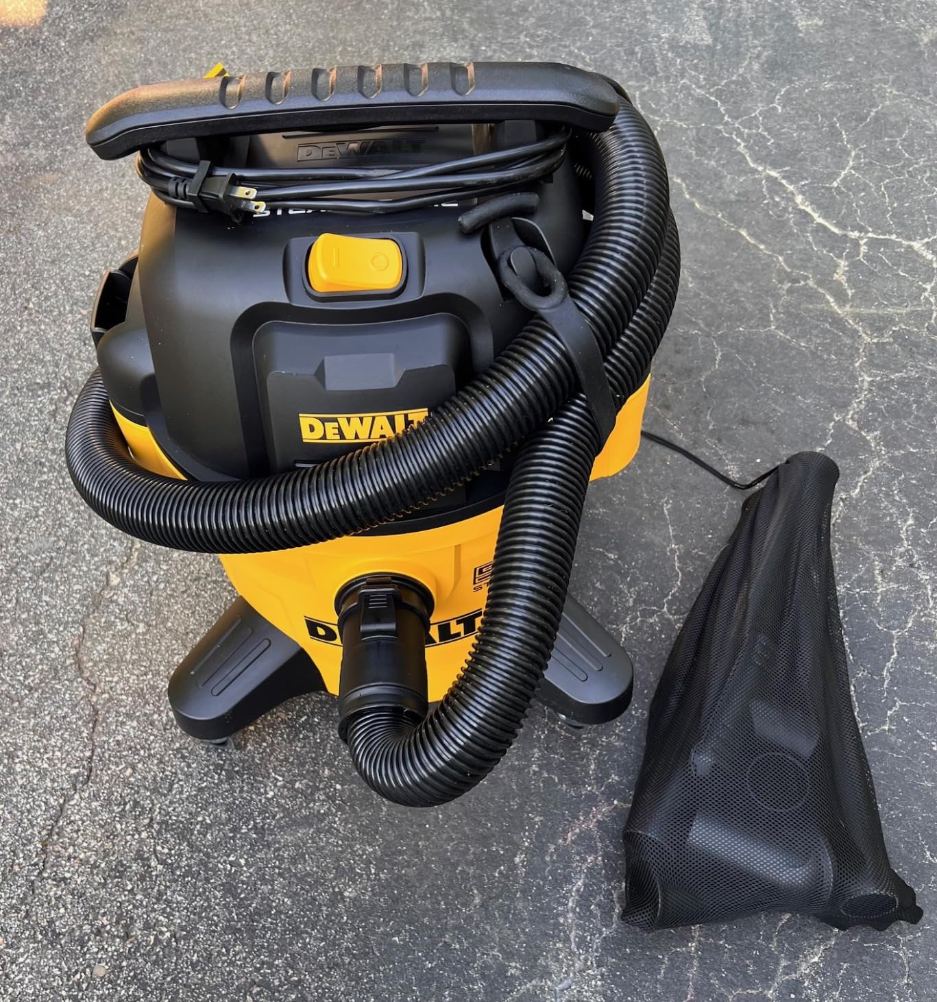 DEWALT STEALTHSONIC Wet Dry Shop Vac 6 Gallon, Shop Vacuum Wet and Dry 5 HP, Ultra Quiet Shopvac with Powerful Suction, Wet Dry Vacuum Cleaner for Home, Garage, Workshop, Jobsite, DXV06P-QT customer photo 2