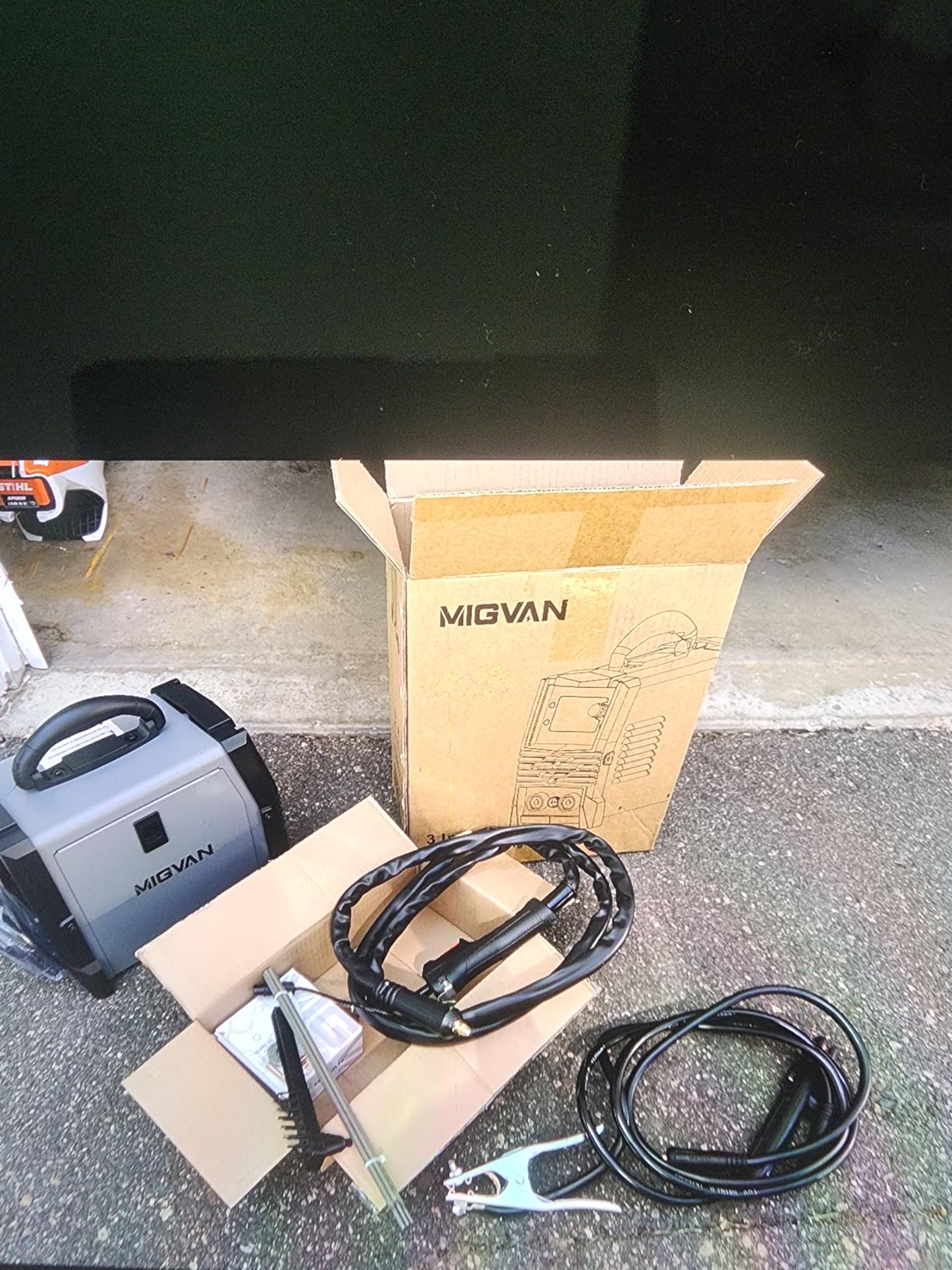 140A MIG Welder, MIGVAN 110V Flux Core MIG/Stick/Lift TIG 3 in 1 Welding Machine with Large LED Digital Display, IGBT Inverter Portable Gasless Welder with Welding Gun and Flux Core Wire customer photo 2