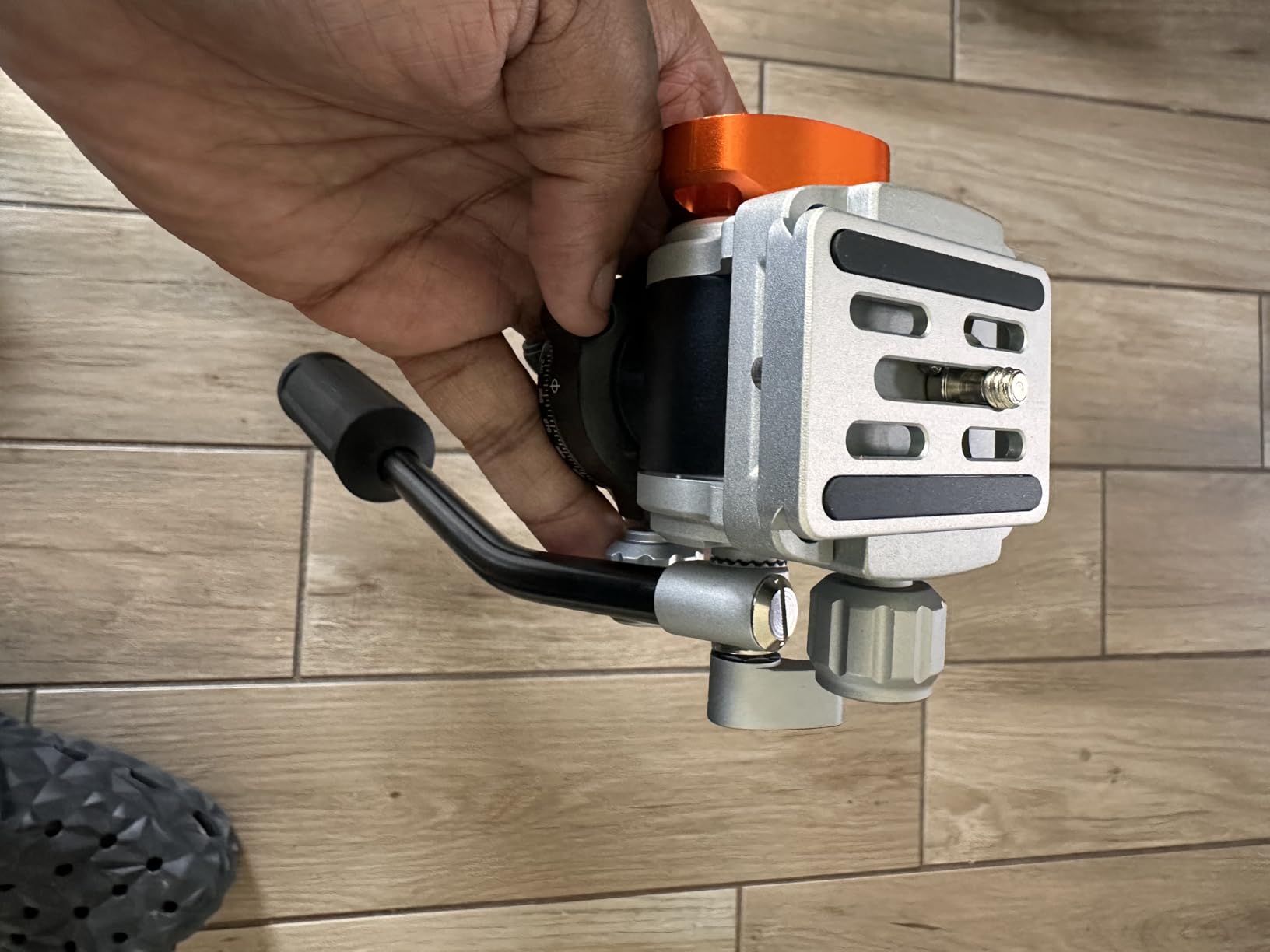 K&F CONCEPT Fluid Head, Silky-Smooth, Stable Tripod Fluid Head for pan and tilt,Arca Swiss-Compatible Fluid Head Mount, max Load 11 lbs/5kg FH-03 customer photo 1