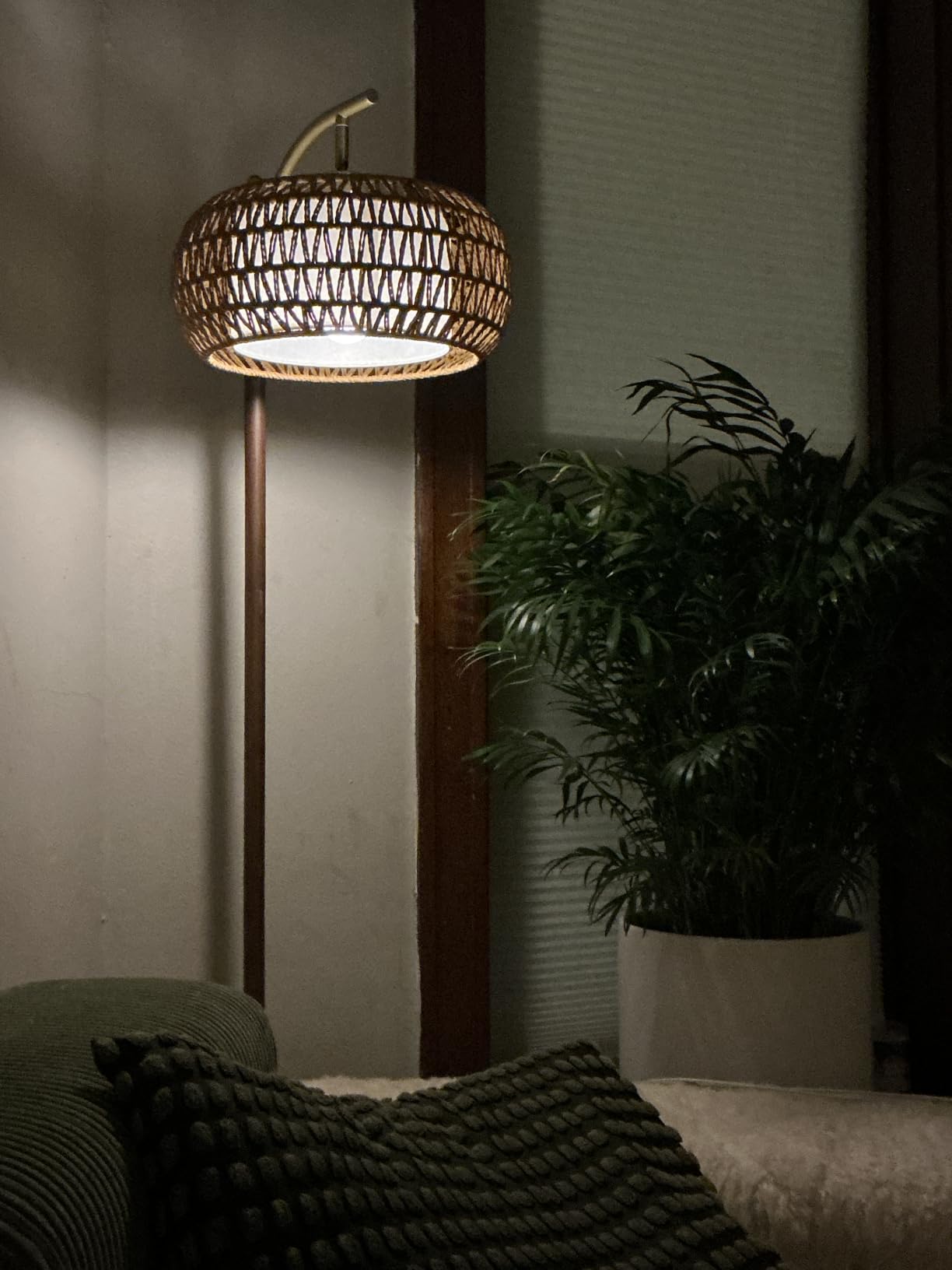 ILLMTW Rattan Floor Lamp for Living Room Bedroom Boho Arc Standing Lamp with Remote Dimmable Black Farmhouse Wicker Bamboo Lamp Shade Floor Light Tall Lamp Industrial Floor Lamps Bohemian Decor customer photo 1