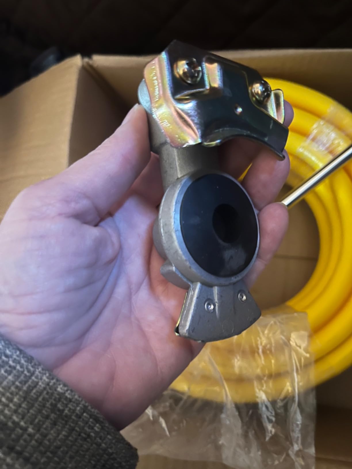Hromee Semi Truck Glad hand Tire Inflator Kit 3/8 in. x 50 ft. Hose with Universal Glad hand and 13 inch Extended Reach Dual Foot Locking Air Chuck, Air Hose Tire Inflator Kit customer photo 1