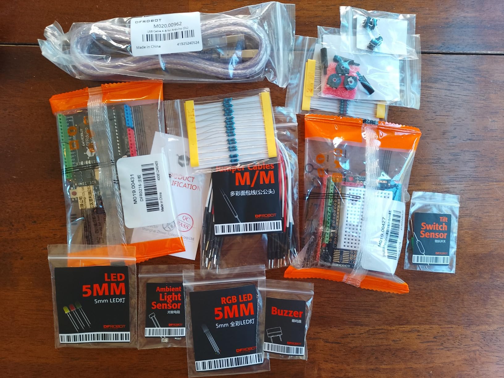 DFRobot Basic Electronics Starter Kit for Beginners - with UNO R3 Board customer photo 1