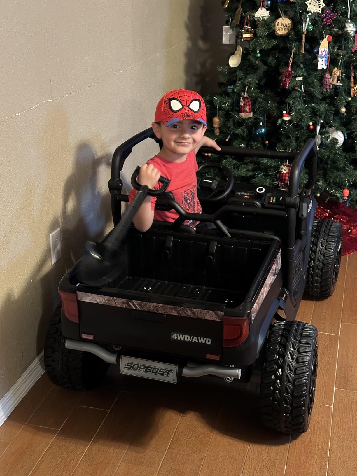 NEWQIDA 2 Seater Kids UTV 24V Ride on Toy for Kids 3-8 Side by Side, Black customer photo 2