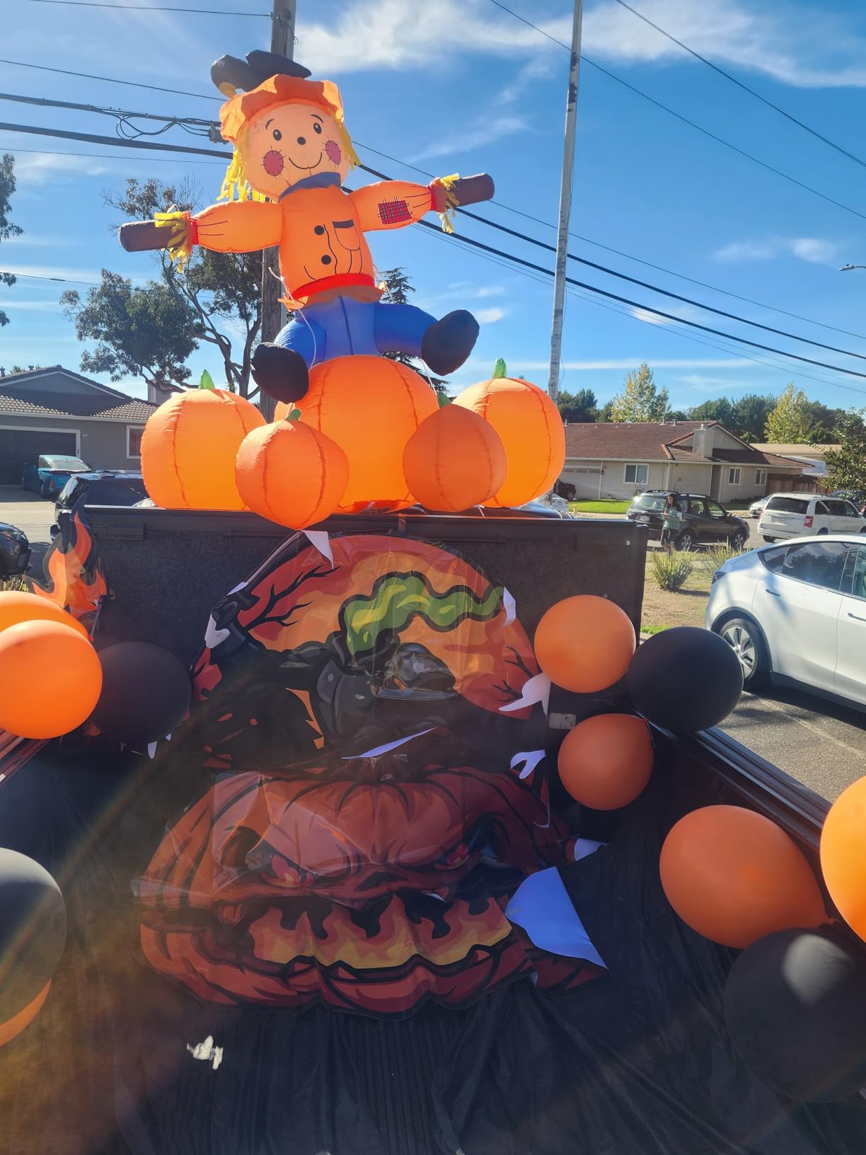 Joliyoou 5FT Fall Day Inflatable Decoration, Lighted Air Blown | Scarecrow Sitting on Pumpkins with Crow Standing On, Built-in LED Lights, for Halloween Thanksgiving Harvest Decor customer photo 1